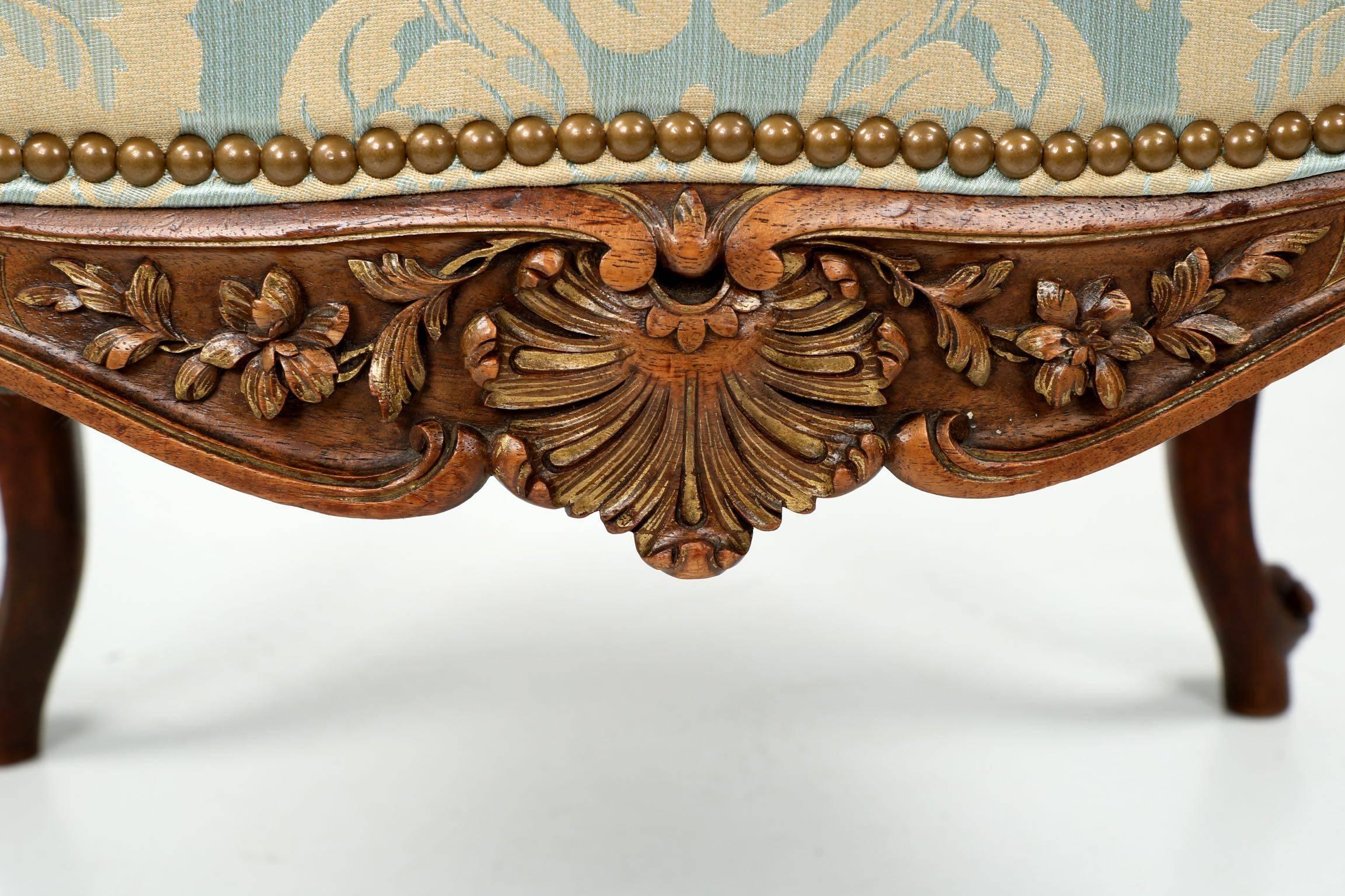 Rococo Revival Pair of Carved Walnut Antique Side Chairs, 19th Century In Excellent Condition In Shippensburg, PA