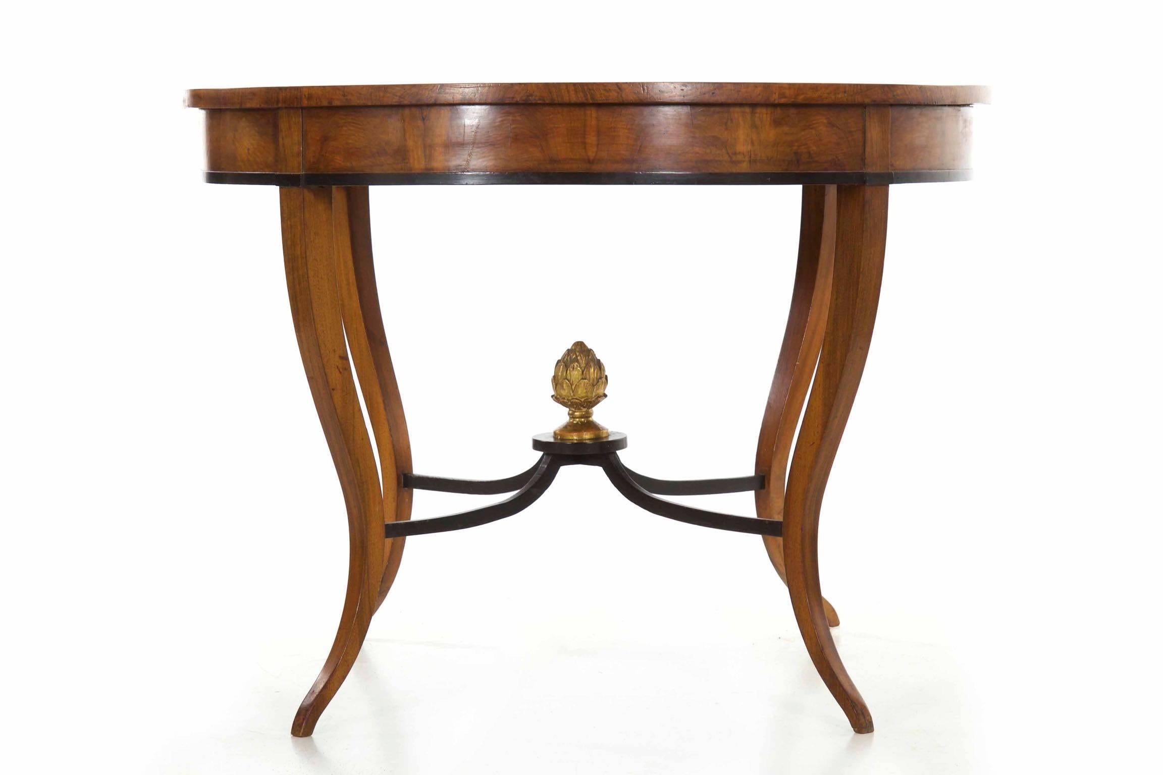 Antique Austrian Biedermeier Round Fruitwood Centre Table, circa 1825 6