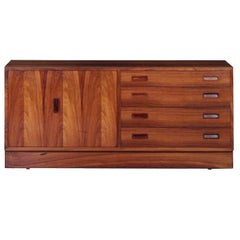 Danish Mid-Century Modern Rosewood Credenza Chest of Drawers by Poul Hundevad