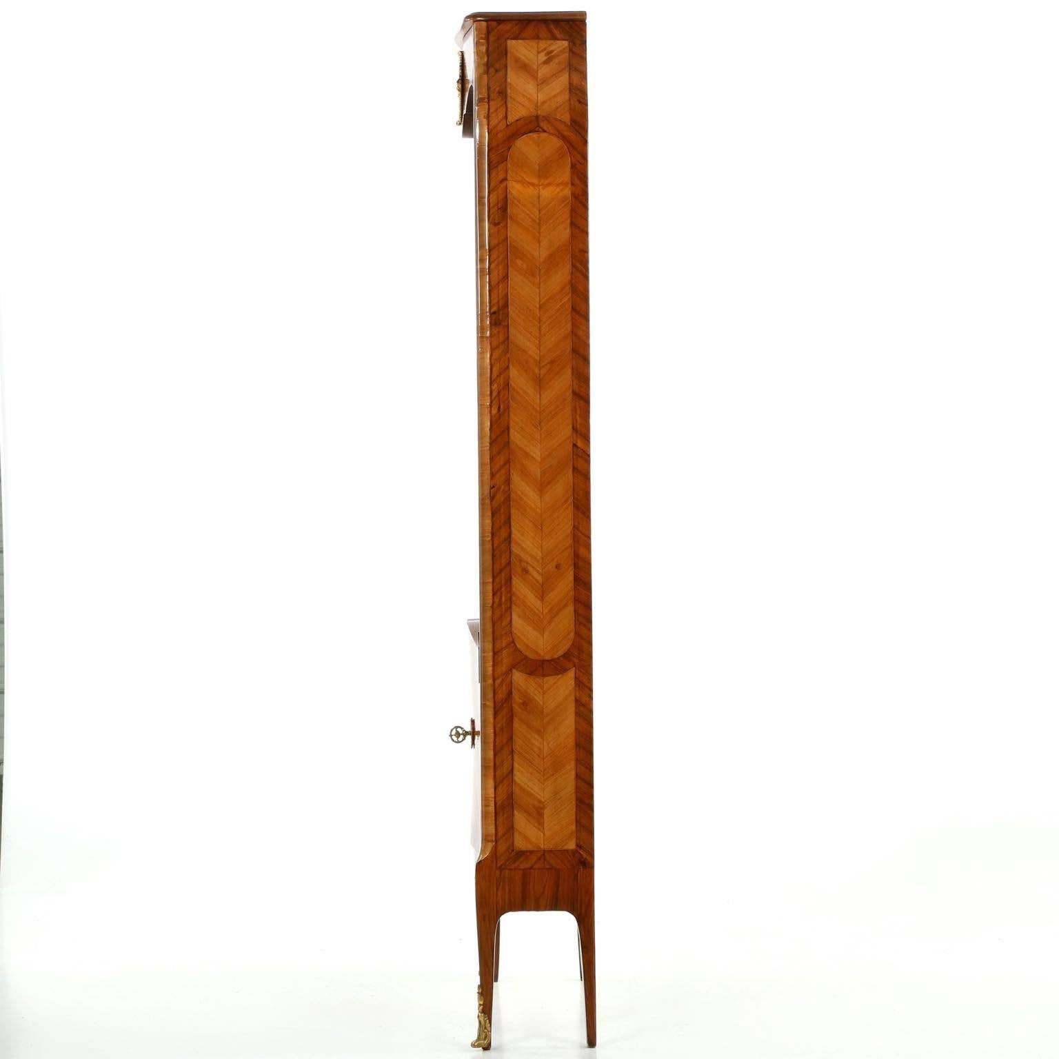 Marquetry Louis XV Style French Antique Biblioteque Bookcase with Clock, 20th Century