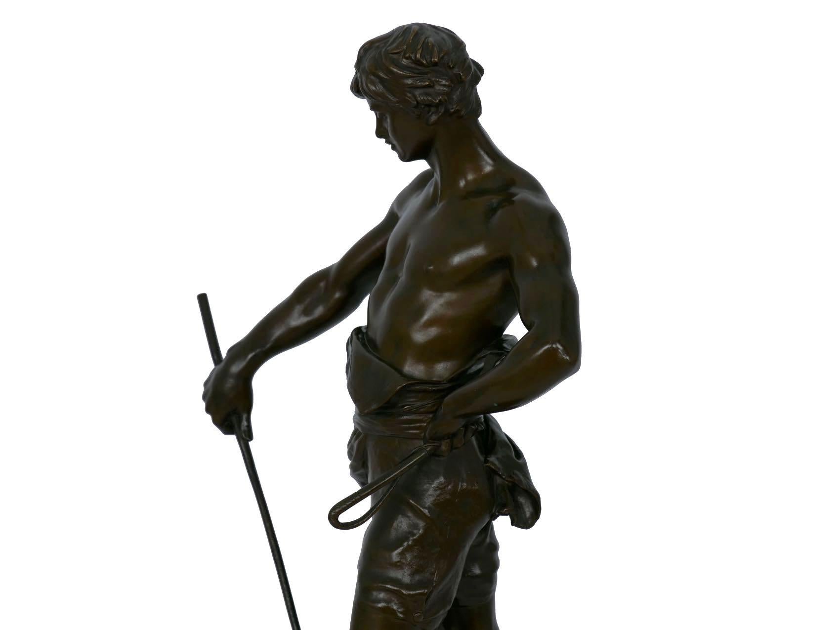 Français Sculpture française en bronze ancien Belluaire d’Eugène Marioton
