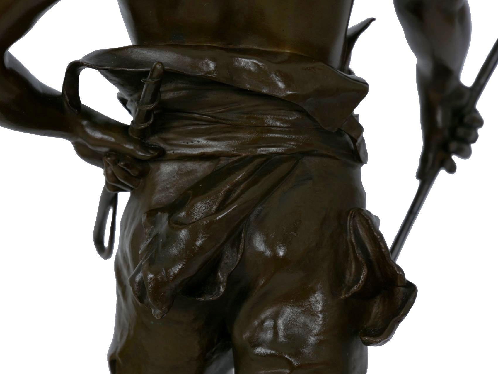 Sculpture française en bronze ancien Belluaire d’Eugène Marioton 9