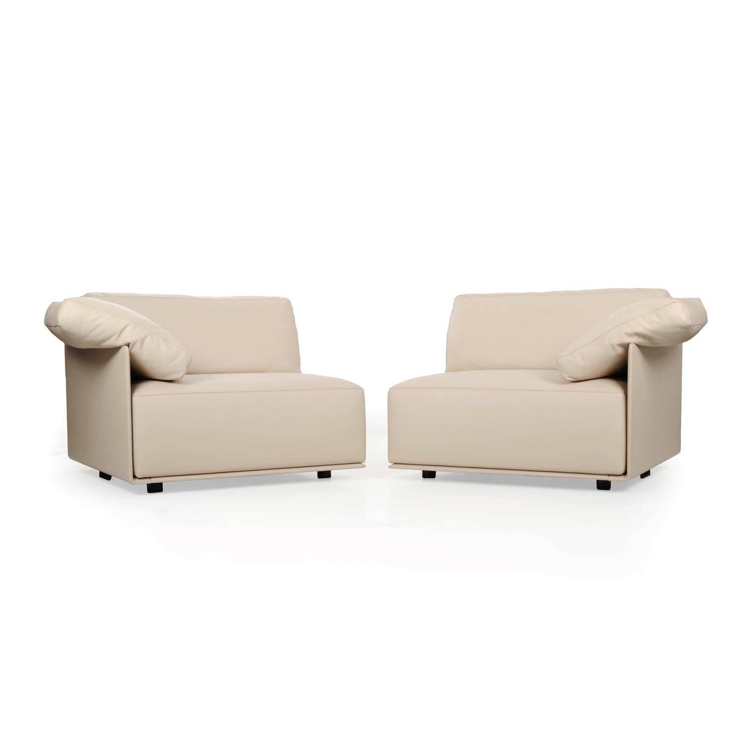 This is very fine modular leather sofa by Lievore Altherr Molina for Poltrona Frau designed in 2008 and executed in the finest top-grain leathers. The frame is birch plywood with polyurethane foam and is incredibly sturdy. The covering exhibits