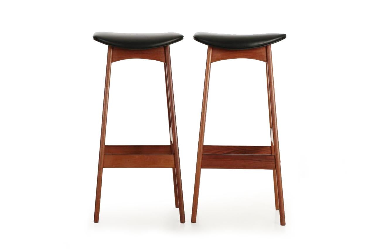 Midcentury Danish Modern Pair of Barstools by Johannes Andersen, circa 1961 In Good Condition In Shippensburg, PA