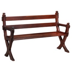 Banc d'entrée néo-gothique américain en noyer ancien datant des années 1890 environ
