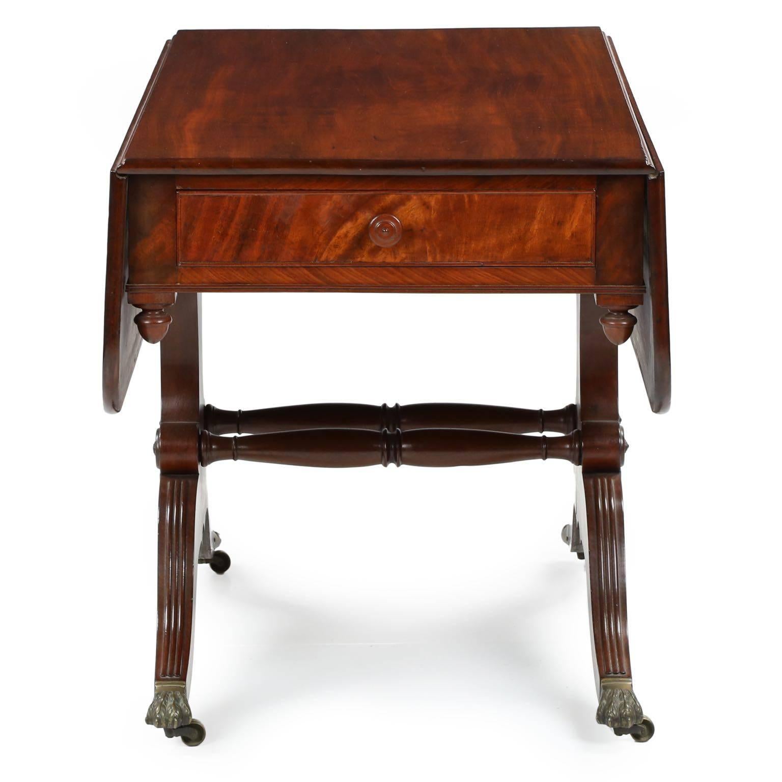 American Classical Mahogany Antique Breakfast Table, New York, 19th Century 2
