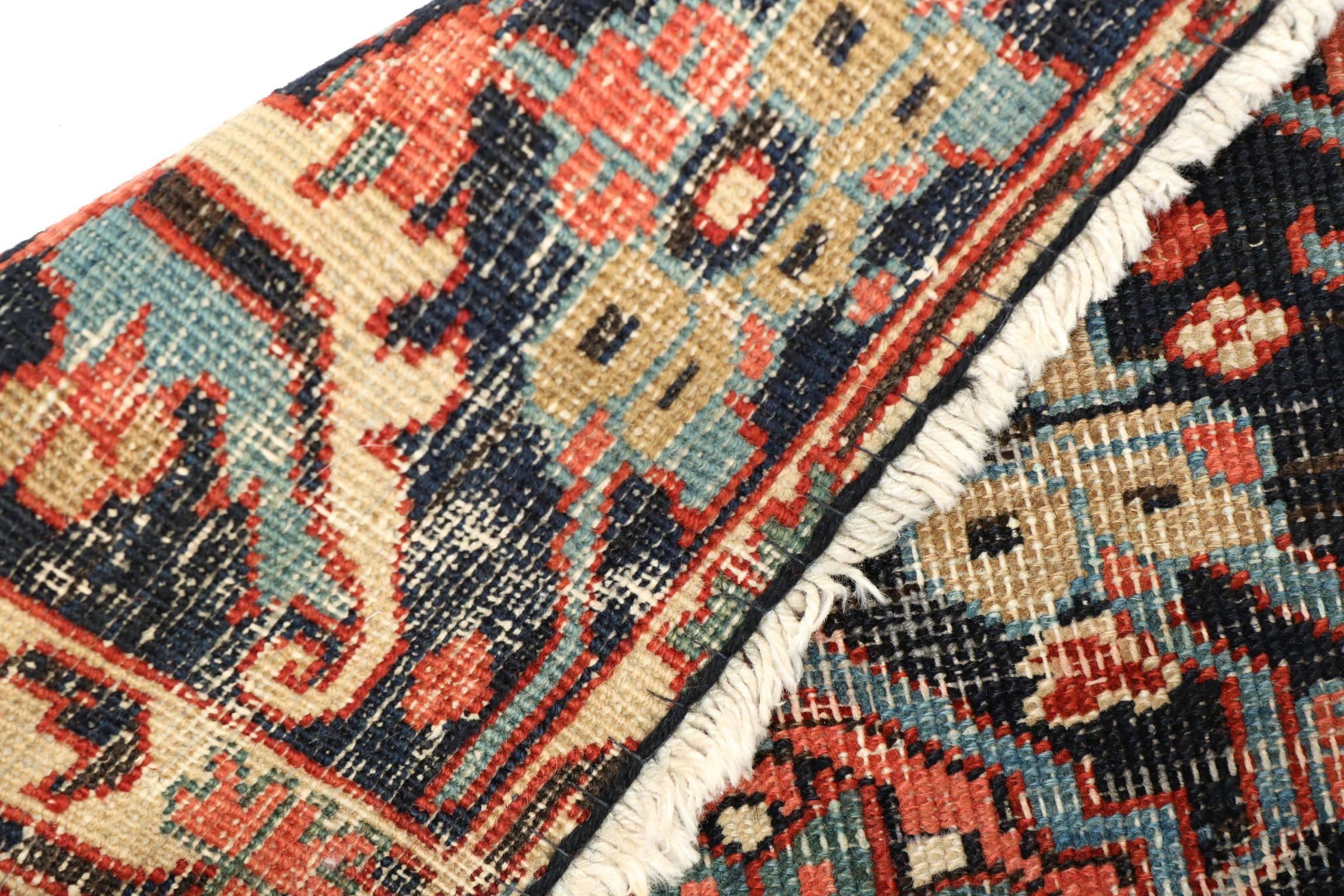 Fine Authentic Persian Antique Heriz Serapi Carpet Rug, circa 1910 1