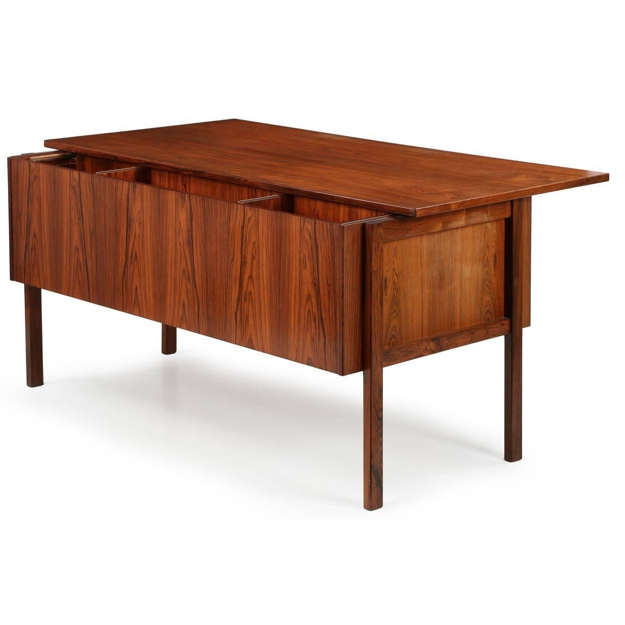 Danish Mid-Century Modern Rosewood Executive Desk with Hidden Compartment In Good Condition In Shippensburg, PA
