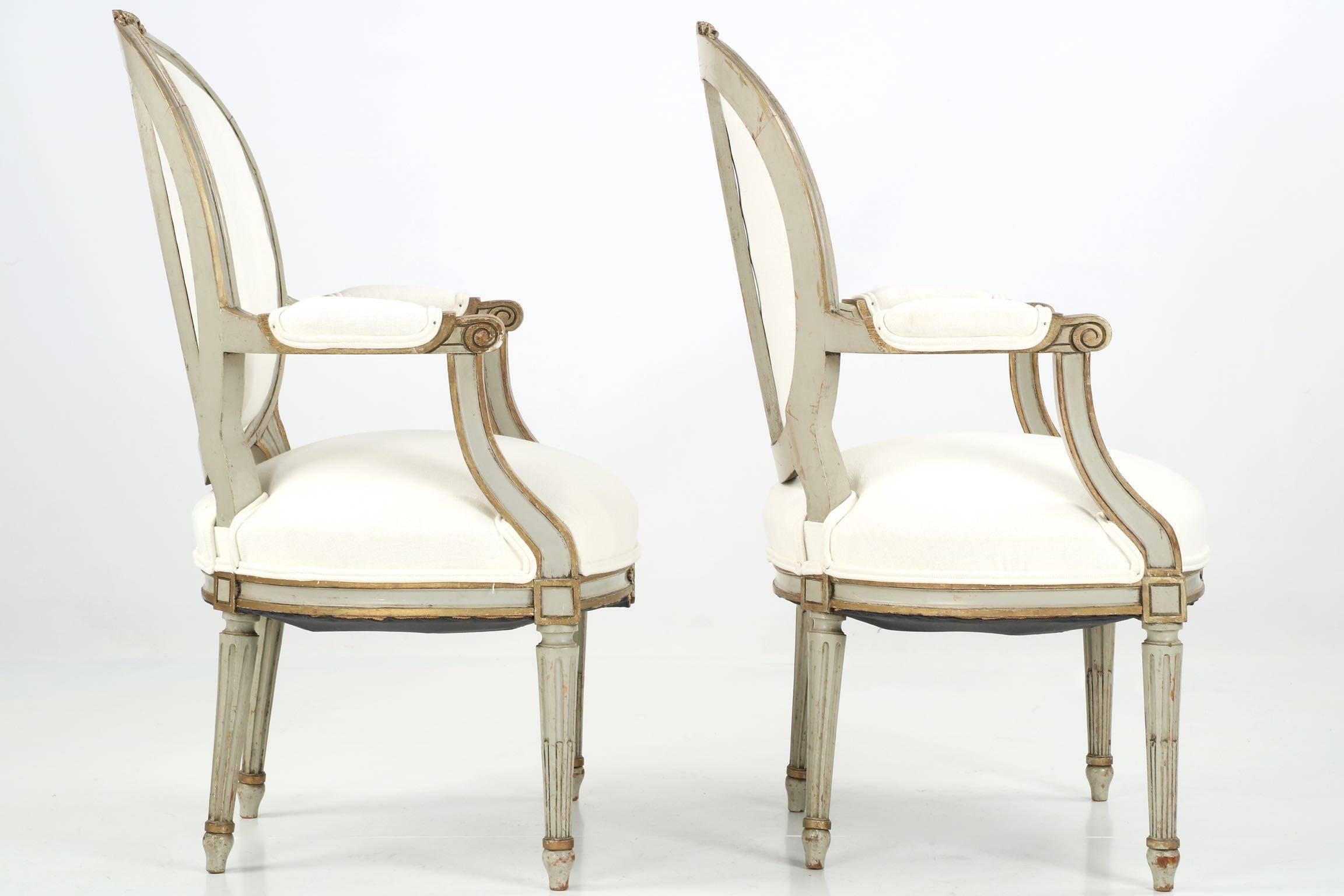 Pair of French Louis XVI Style Painted Antique Fauteuil Armchairs In Excellent Condition In Shippensburg, PA