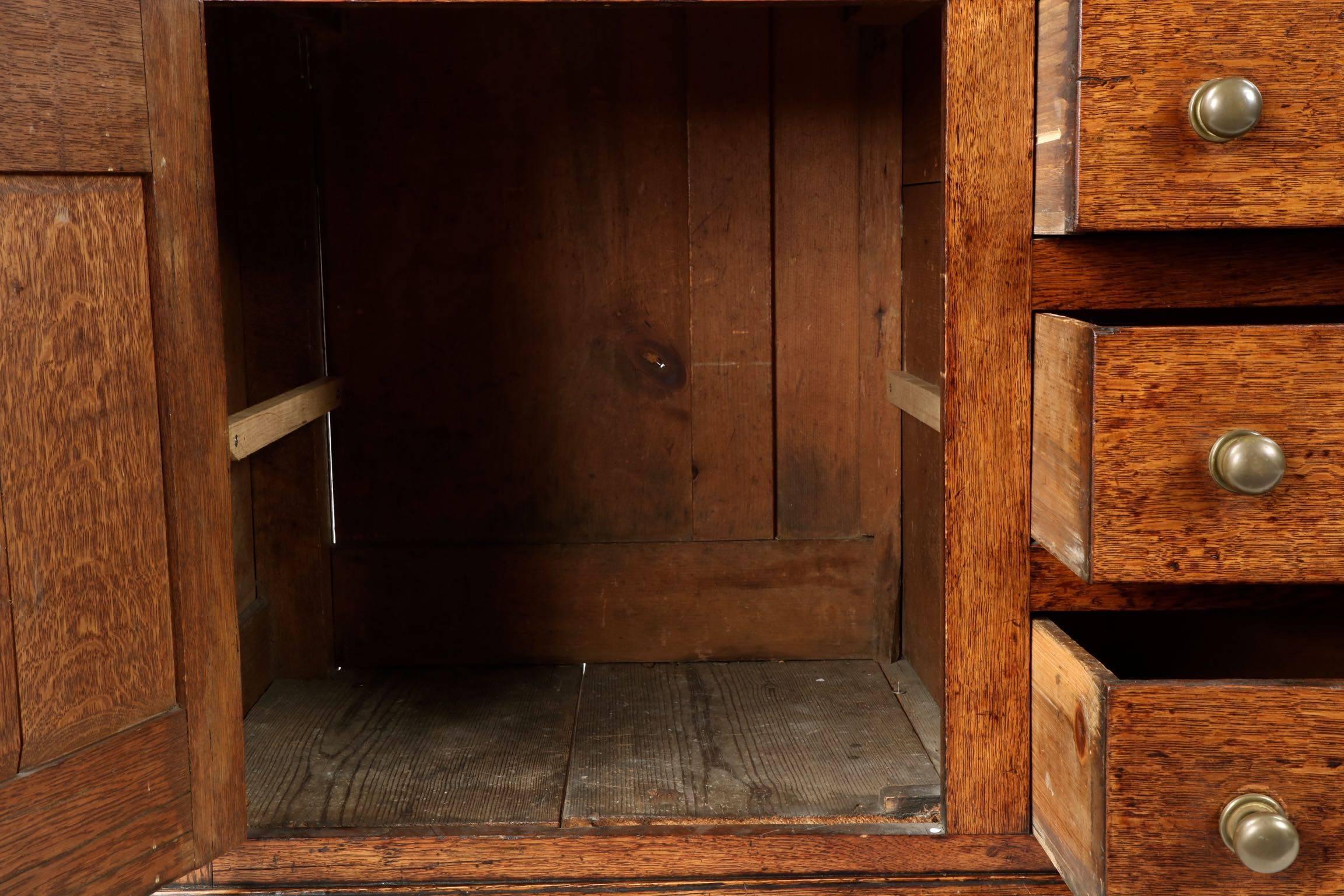 English Antique Oak Welsh Cupboard Cabinet, Early 19th Century 4