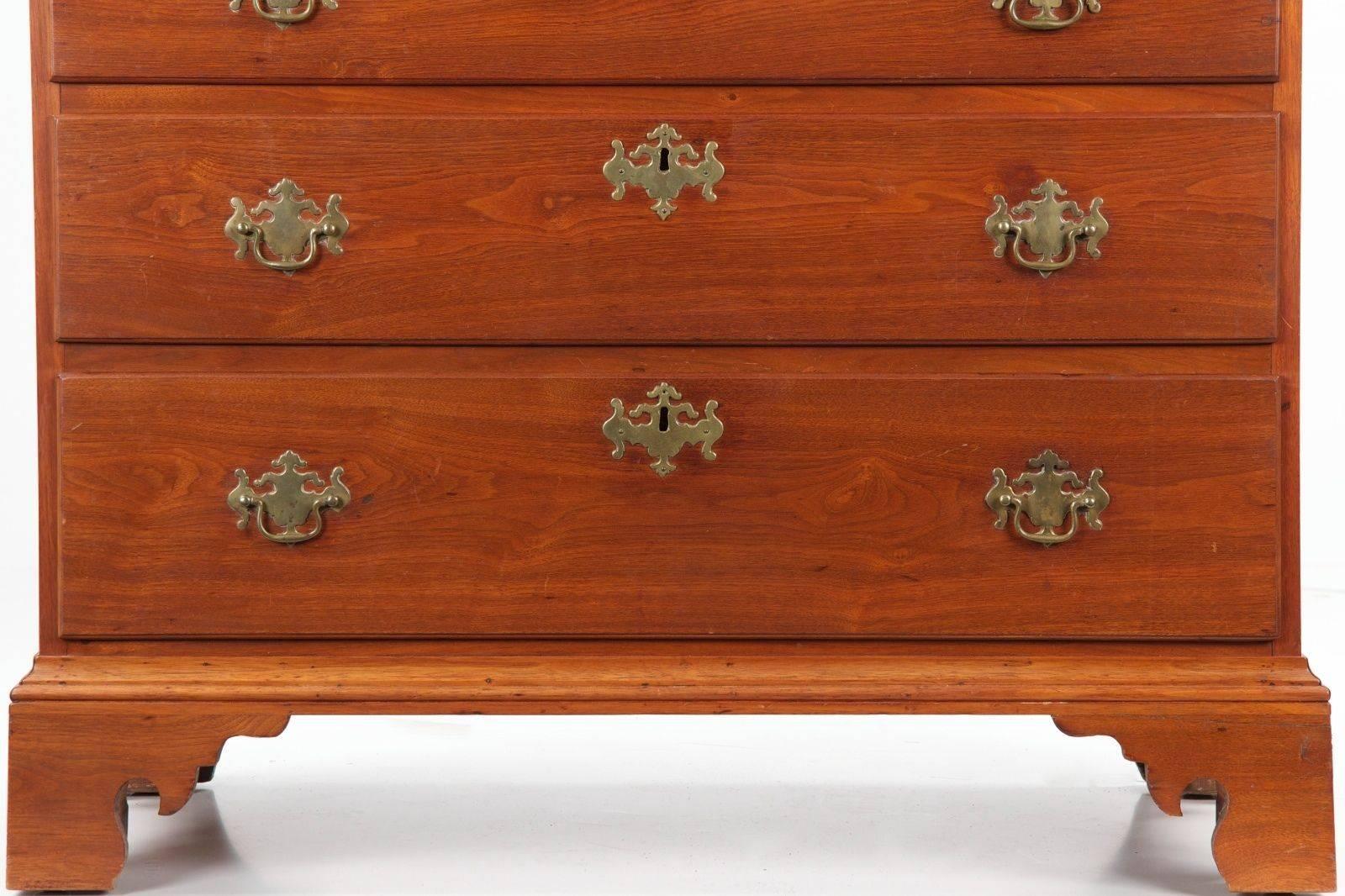 American Chippendale Walnut Chest of Drawers, Pennsylvania, Late 18th Century 4