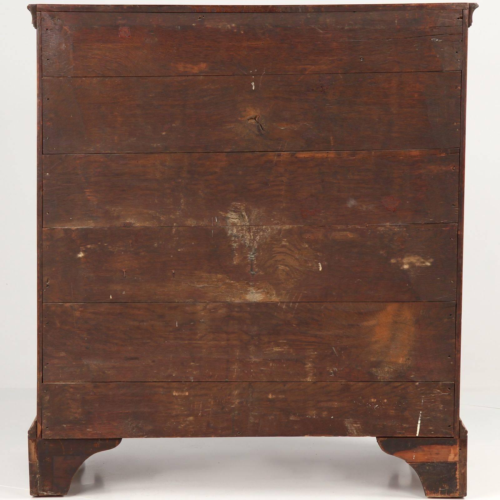 American Chippendale Walnut Chest of Drawers, Pennsylvania, Late 18th Century 1