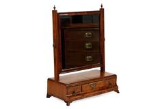 English Queen Anne Walnut Dressing "Toilet" Mirror, 18th Century, circa 1715