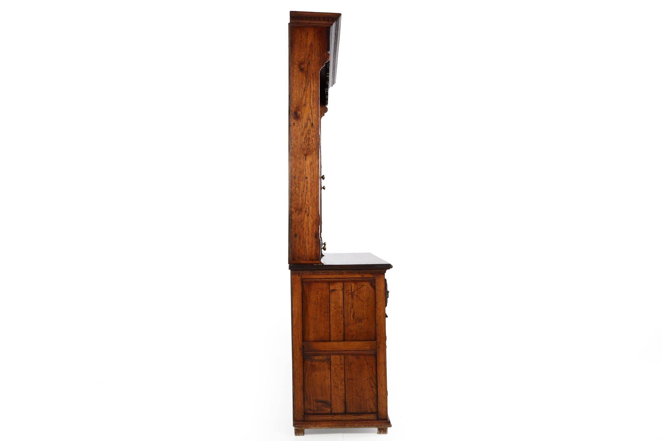 Unknown English Antique Oak Welsh Cupboard Cabinet, Early 20th Century