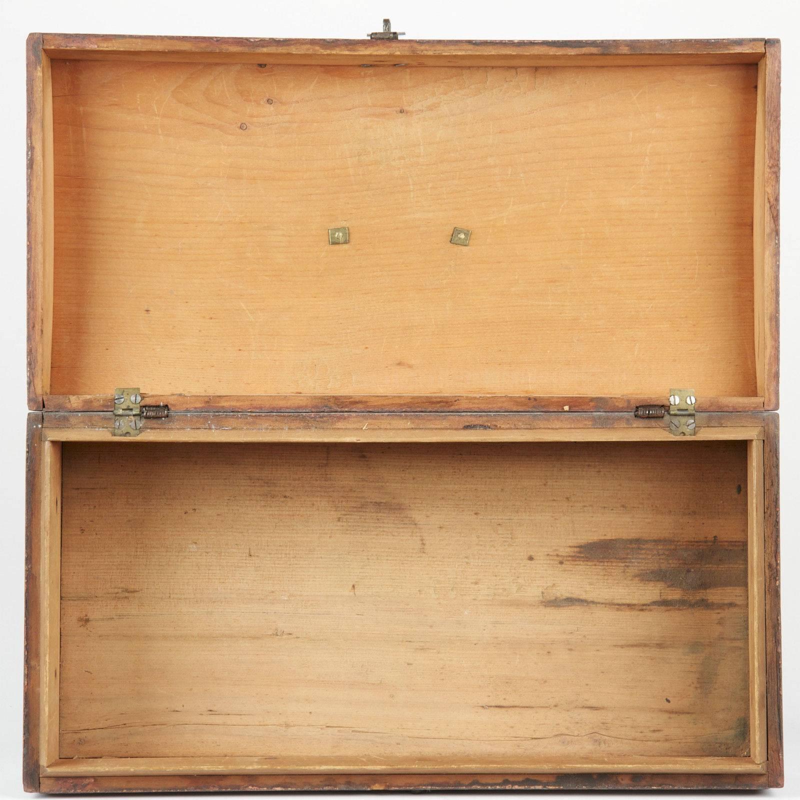 19th Century Americana Folk Art Dovetailed Document Box, circa 1830-1850 4