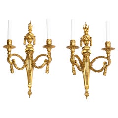 Paire de candélabres muraux à deux lumières de style Louis XVI, datant du XIXe siècle
