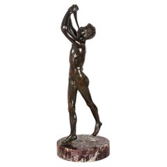 Magnifique sculpture italienne antique du XIXe siècle représentant un faune-satyre avec une double flûte