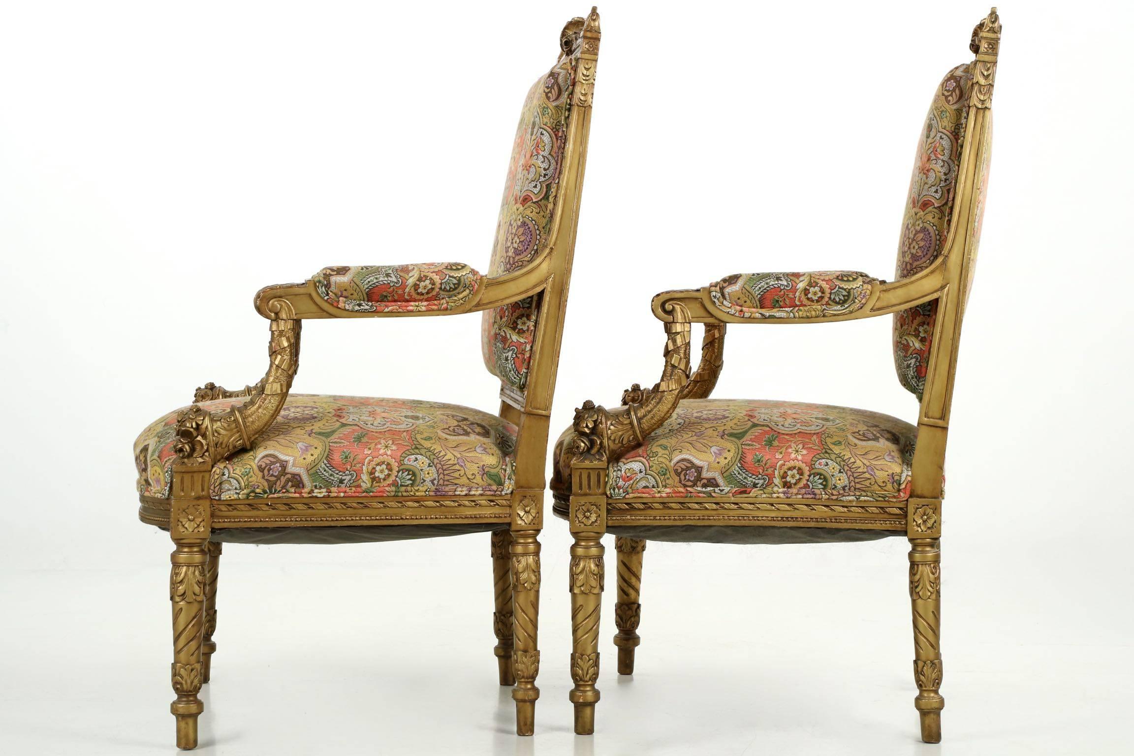 Vintage French Louis XVI Style Giltwood Salon Suite with Settee & Two Armchairs In Excellent Condition In Shippensburg, PA