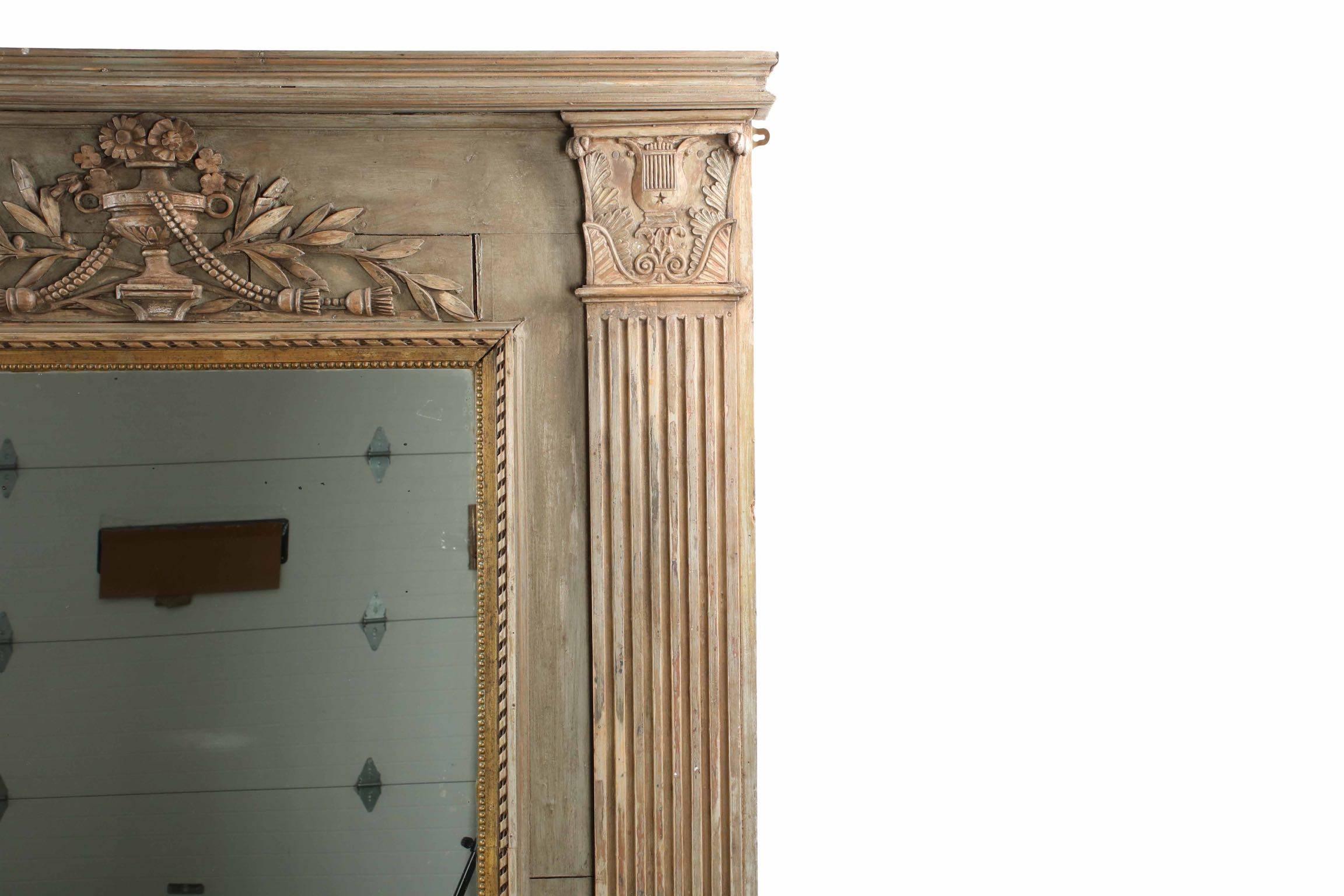 French Neoclassical Period Carved and Painted Wall Mirror In Excellent Condition In Shippensburg, PA