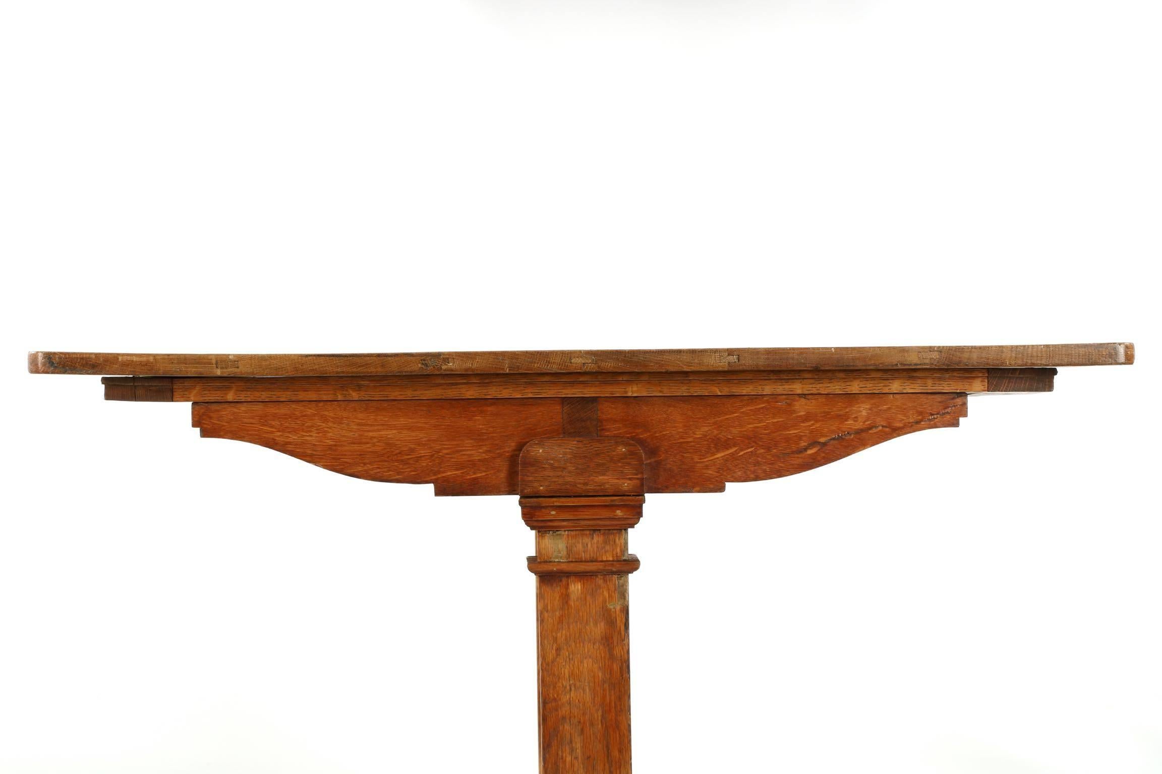 Arts and Crafts Worn Oak Arts & Crafts Antique Breakfast Dining Table circa 1890-1910