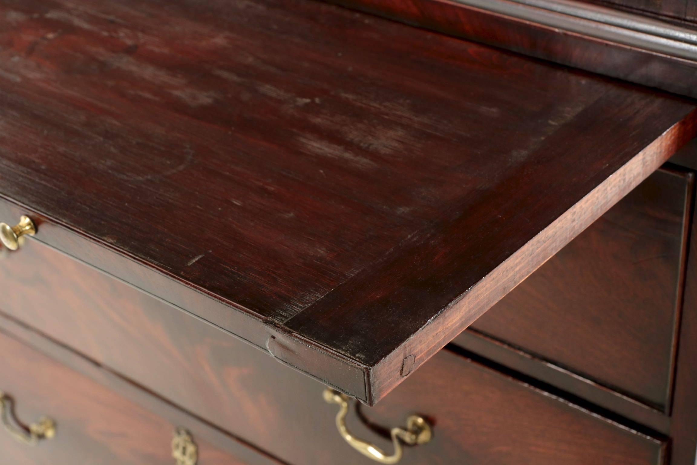 English George III Flame Mahogany Tall Chest on Chest of Drawers, circa 1780 1