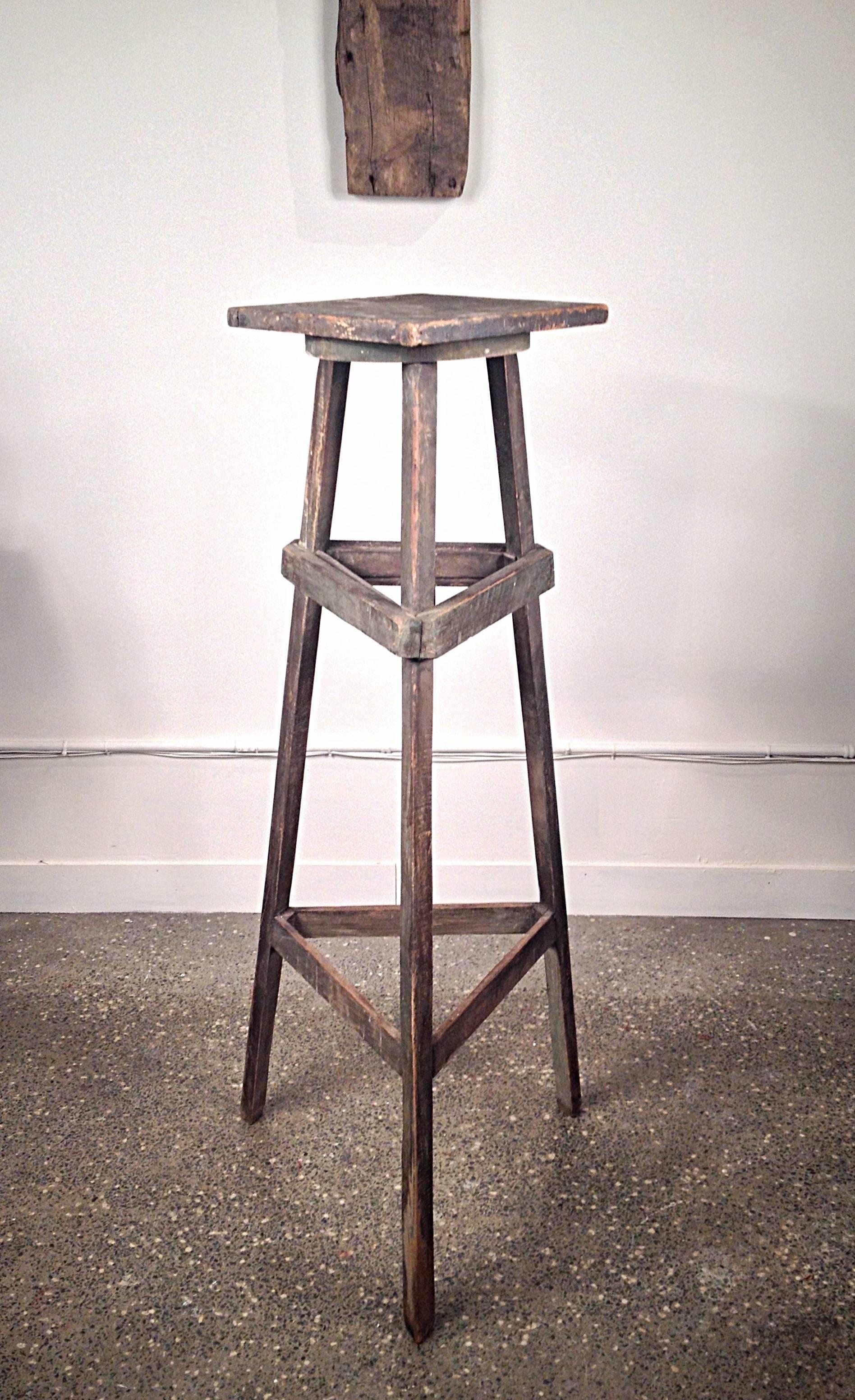 Italian sculptor's stand/ wheel. Square rotating top. Beautiful patina, 
late 19th century, Italy.

Measures: Top: 12
