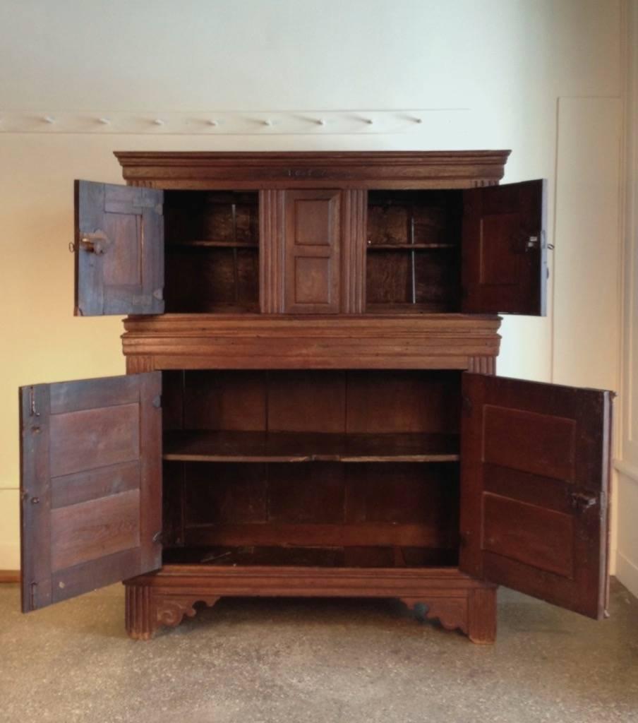 17th Century Flemish Oak Panelled Cupboard, Dated 1657 For Sale 3