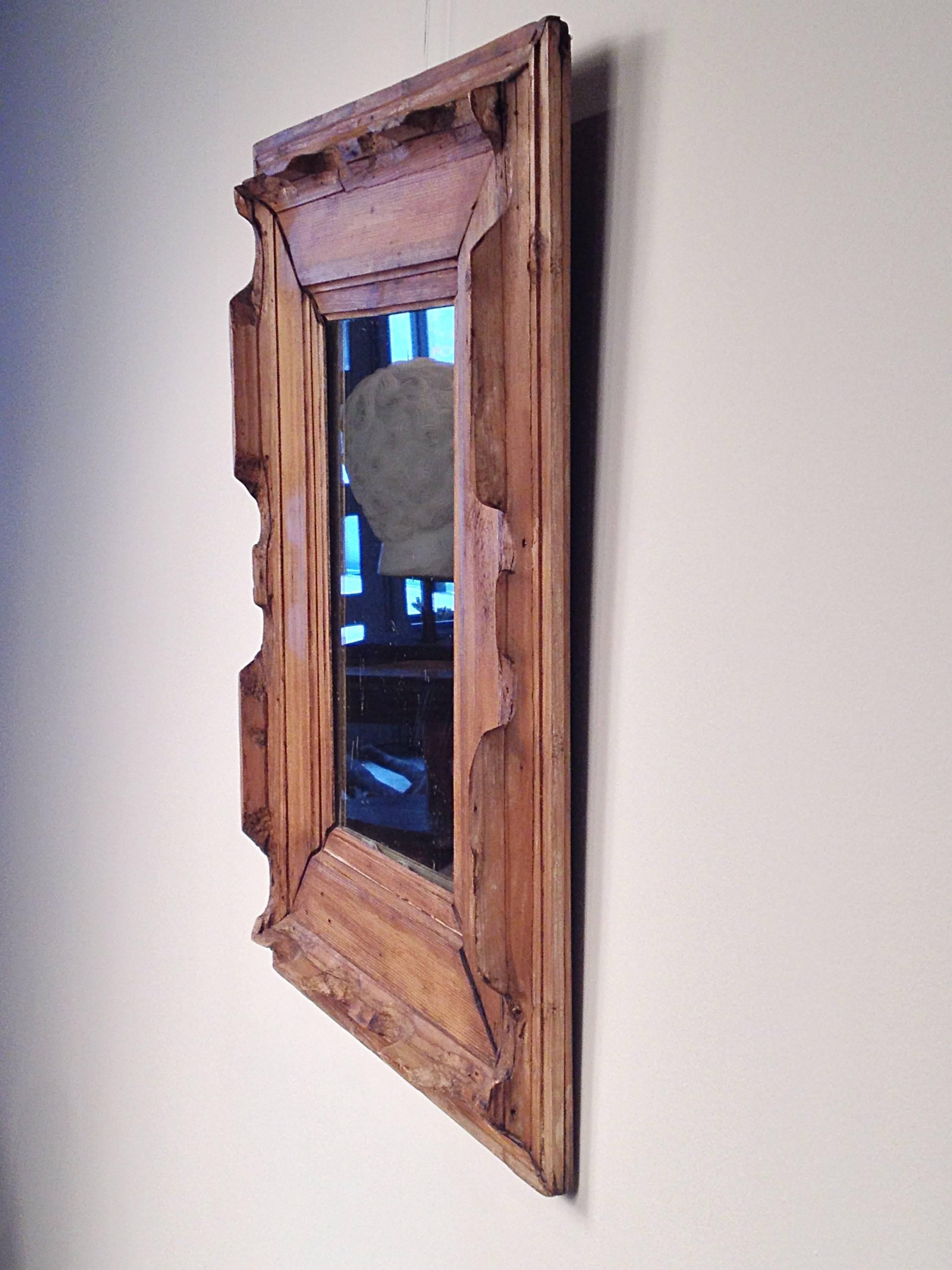 Rare American Carved Mirror with Original Plate, 18th Century In Good Condition For Sale In By Appointment Only, Ontario