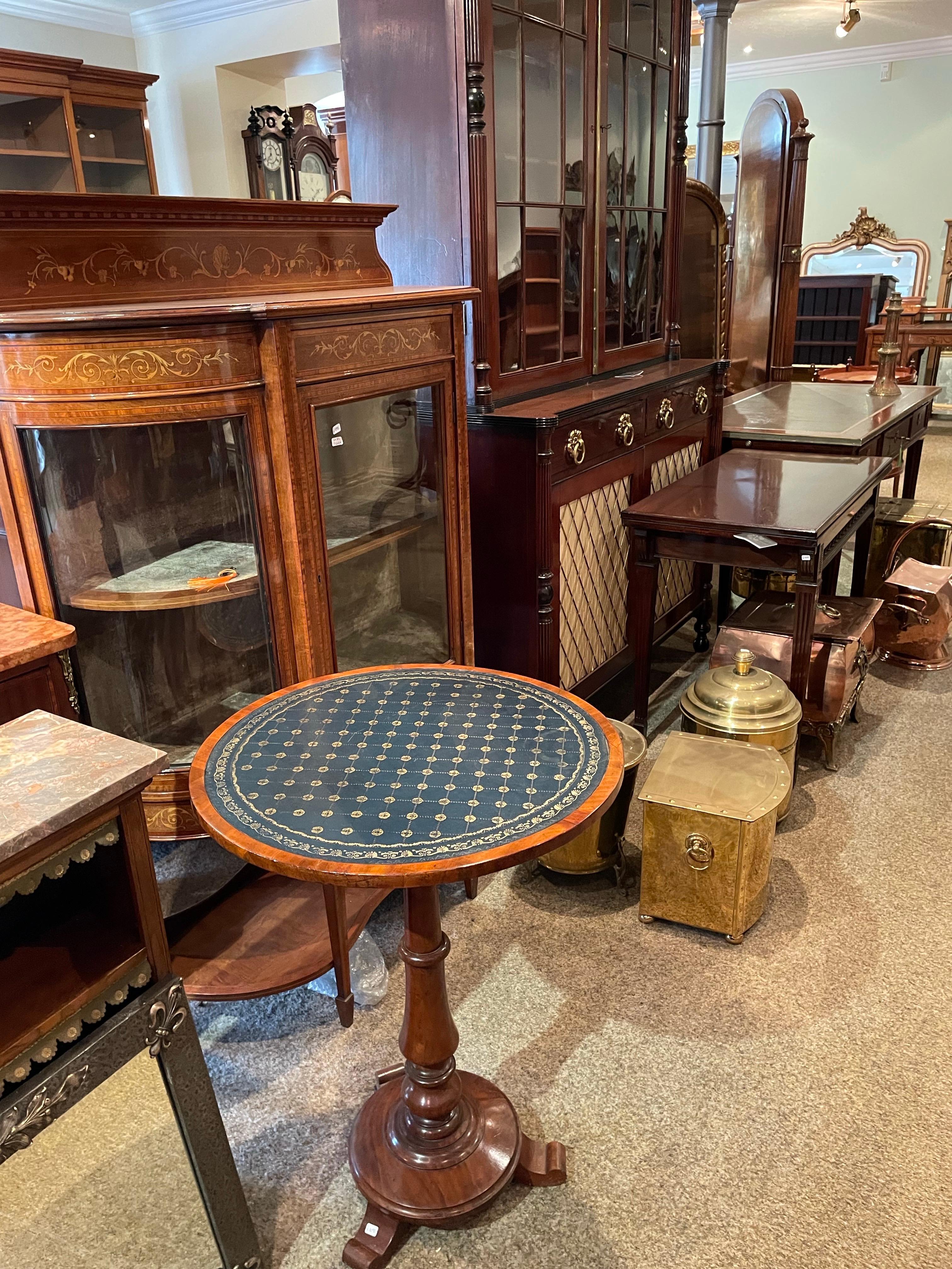 French 19th Century Brass and Inlaid Occasional Table For Sale 6