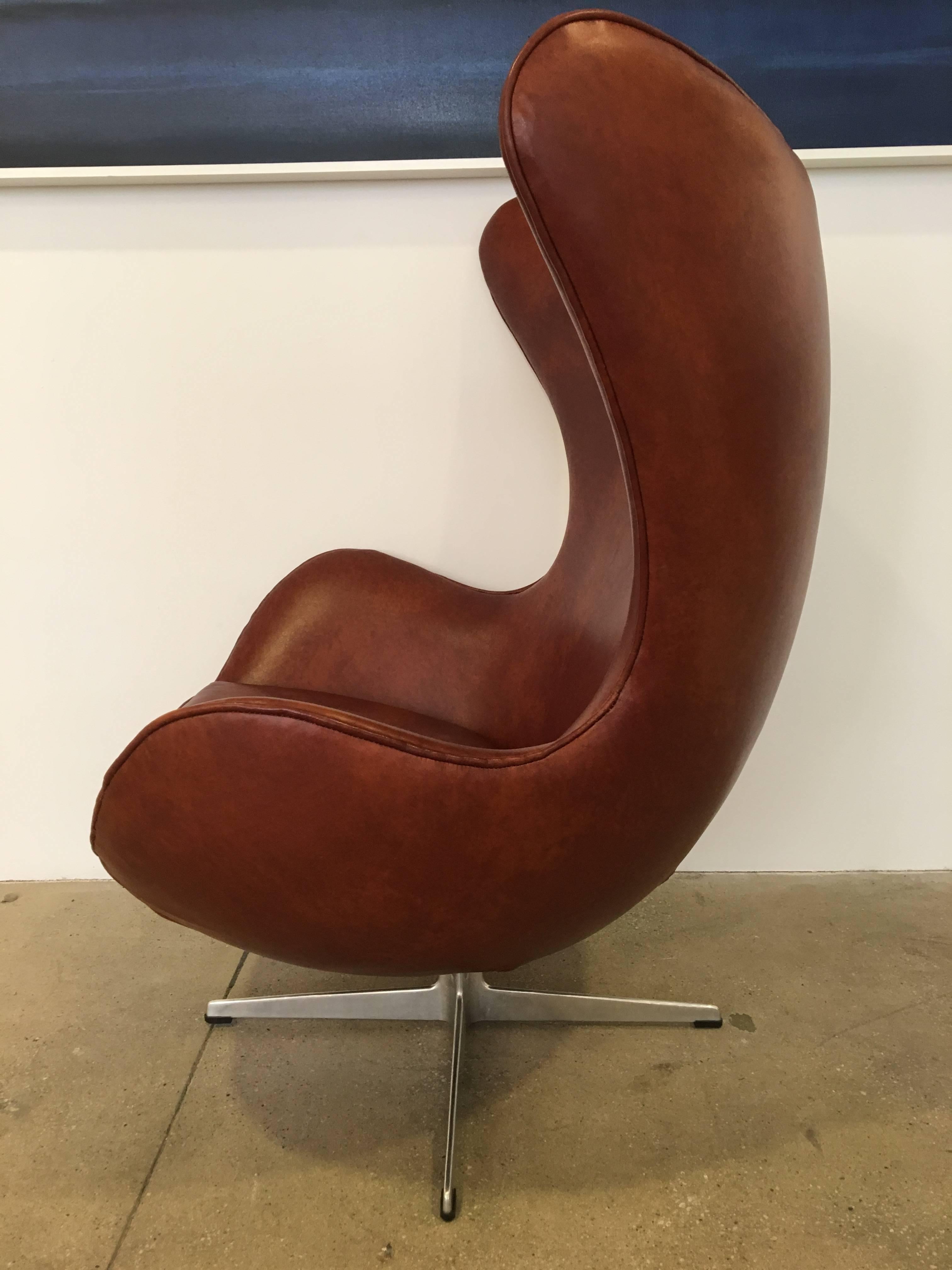 Arne Jacobsen Egg Chair Produziert von Fritz Hansen:: 1965 (Dänisch)