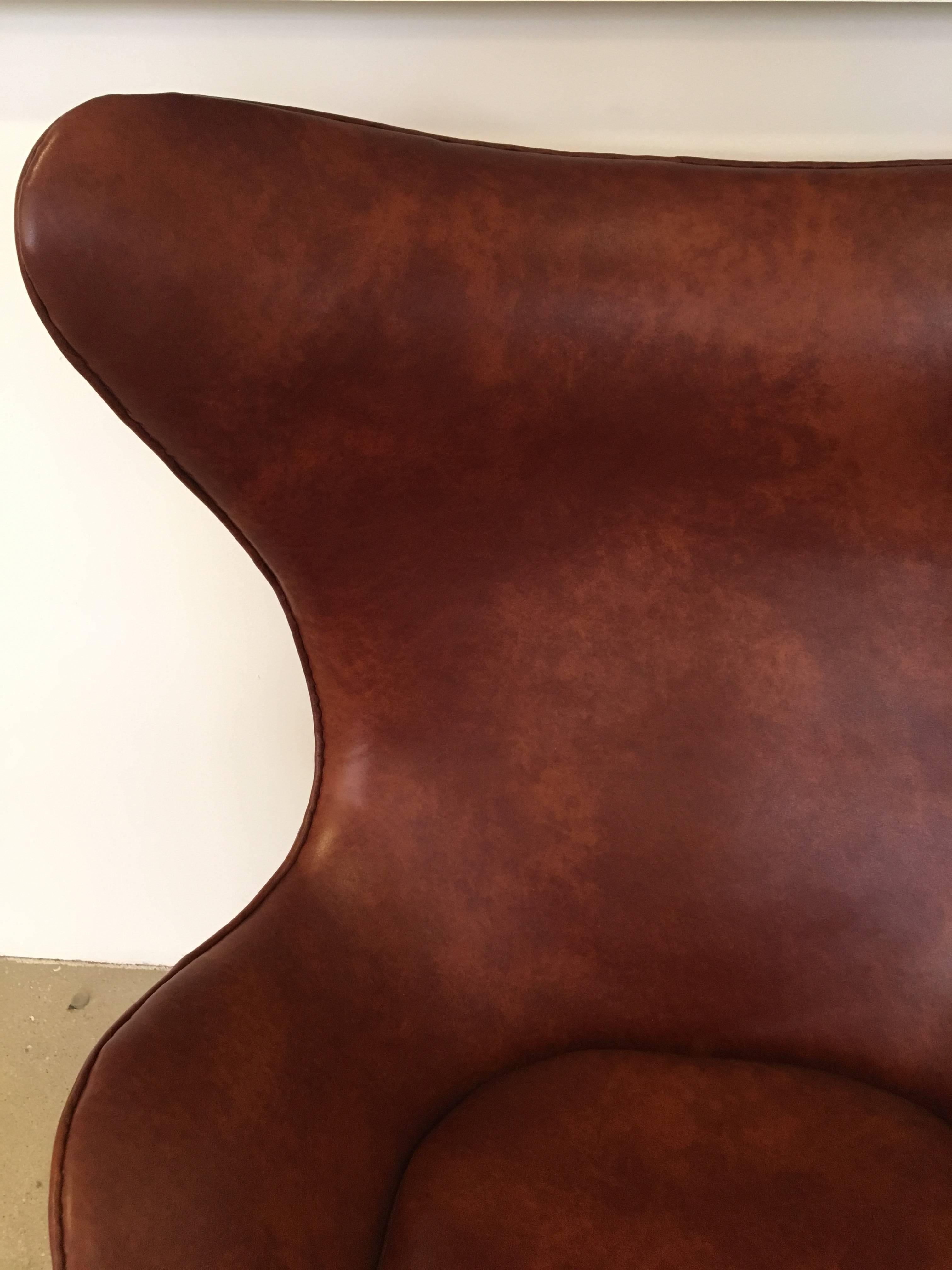 Arne Jacobsen Egg Chair Produziert von Fritz Hansen:: 1965 (Aluminium)