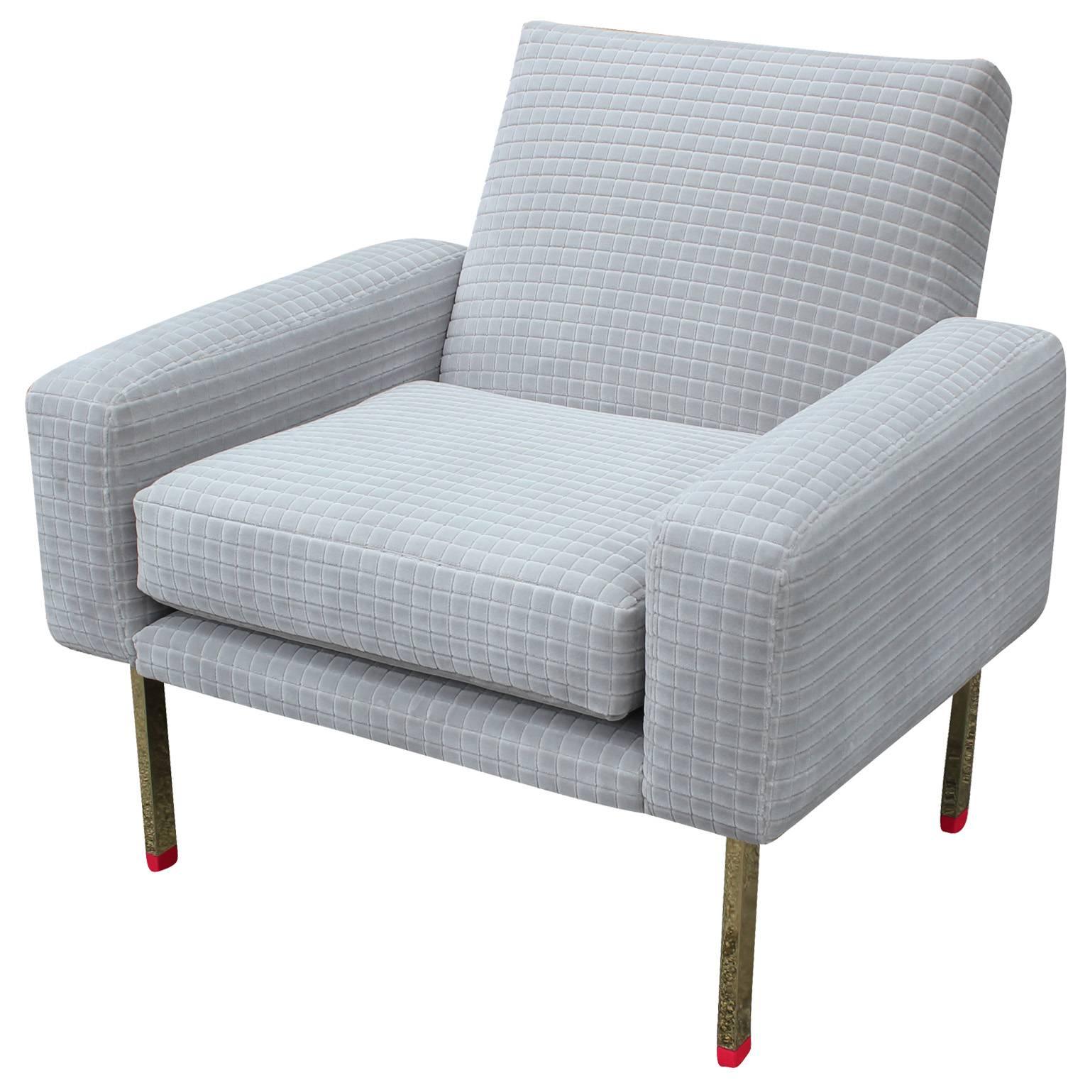 Mid-Century Modern Pair of Modern Light Grey Velvet and Brass Italian Lounge Chairs