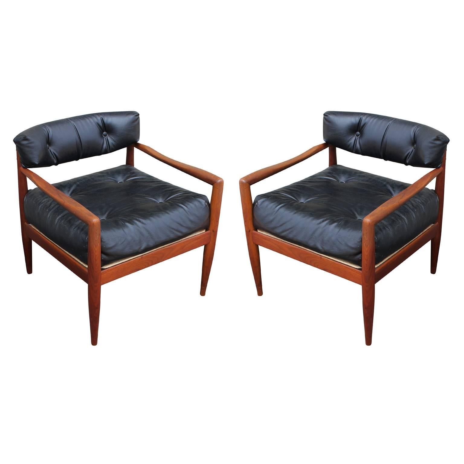 Excellent pair of Model 834-C lounge chairs designed by Adrian Pearsall for Craft Associates. Chairs are in very nice original condition.