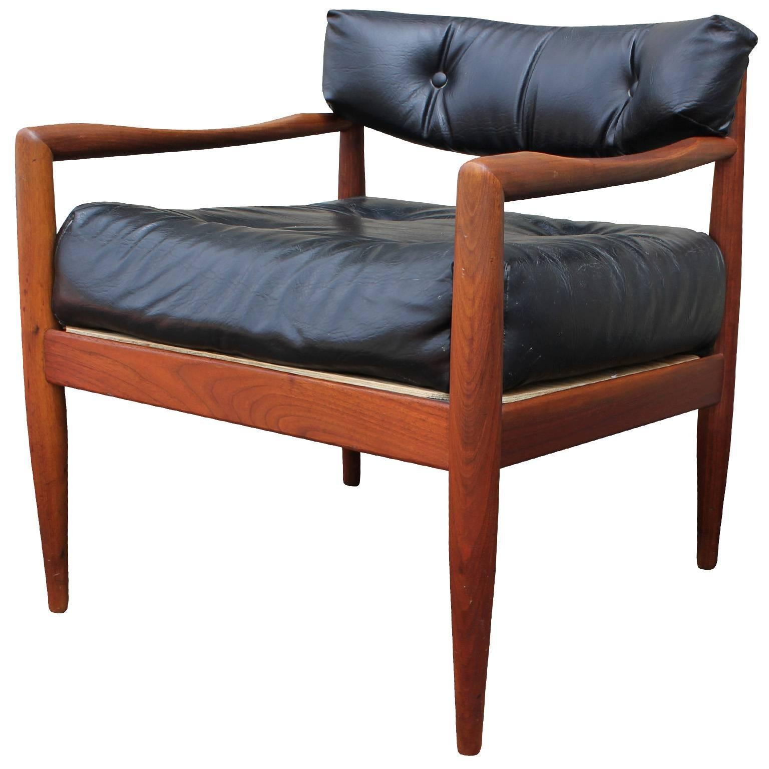 Sculptural Pair of Adrian Pearsall Walnut Lounge Chairs In Good Condition In Houston, TX