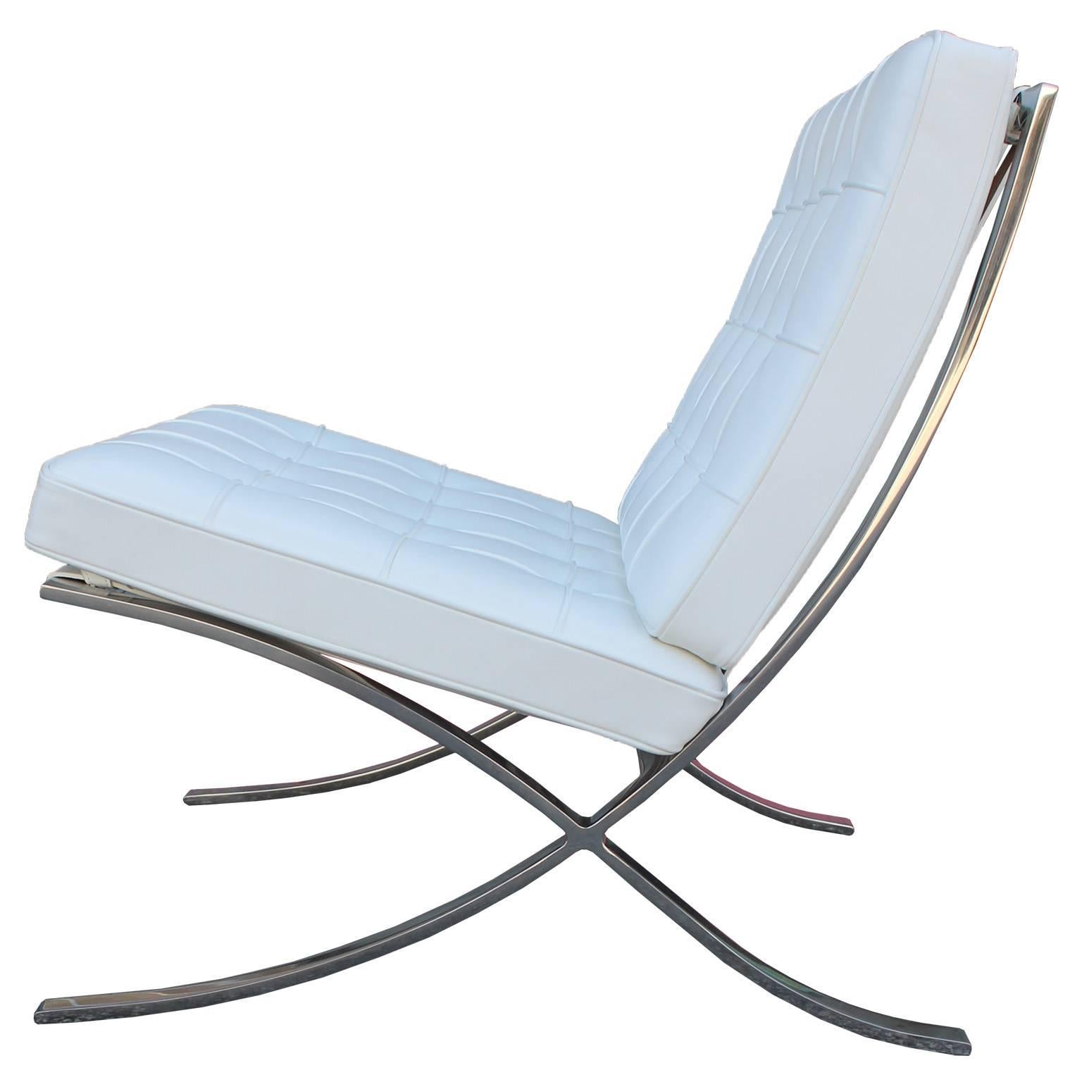 barcelona chair white leather