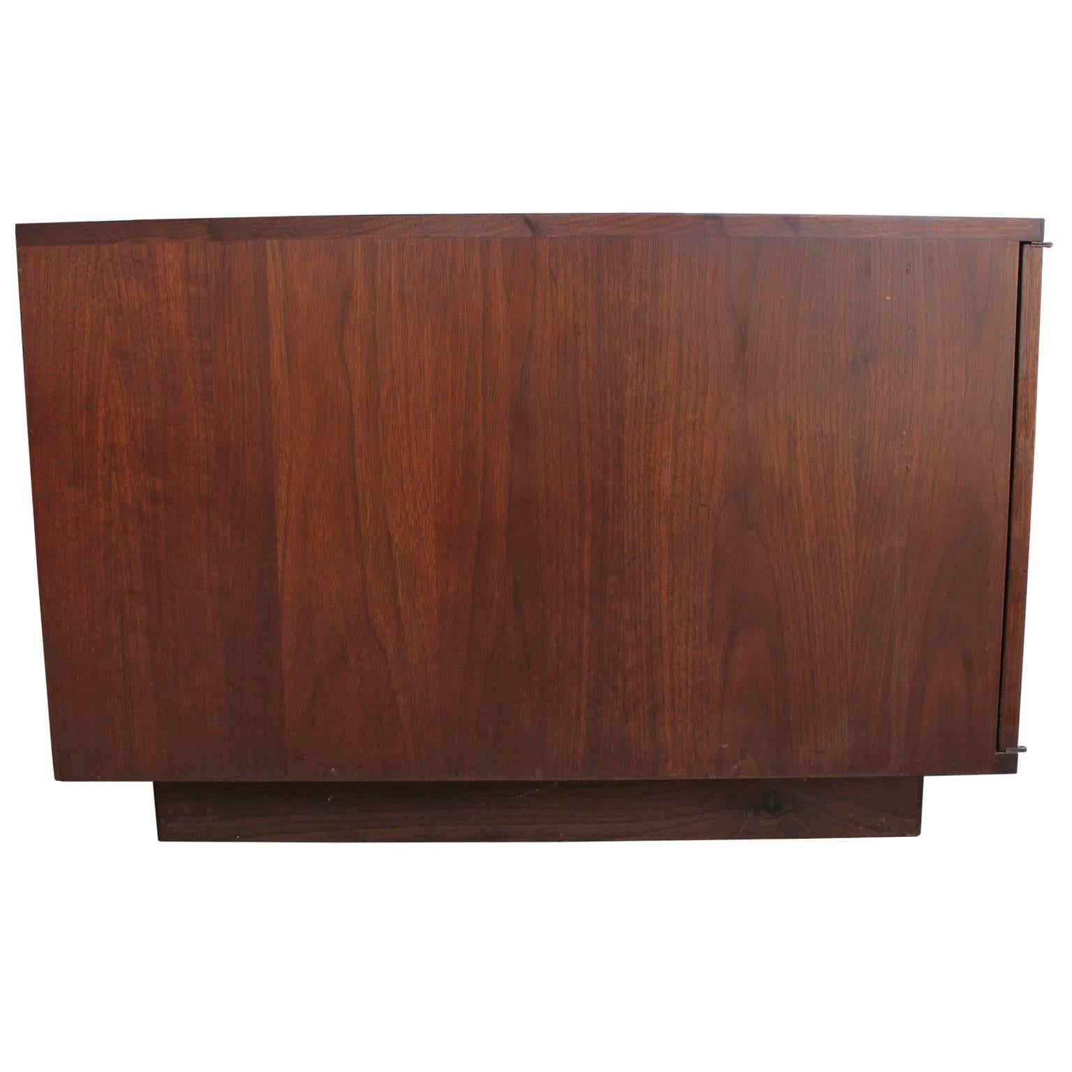 Low Frank Kyle Walnut Modern Cabinet with Teal Hardware Made by Pepe Mendoza In Excellent Condition In Houston, TX