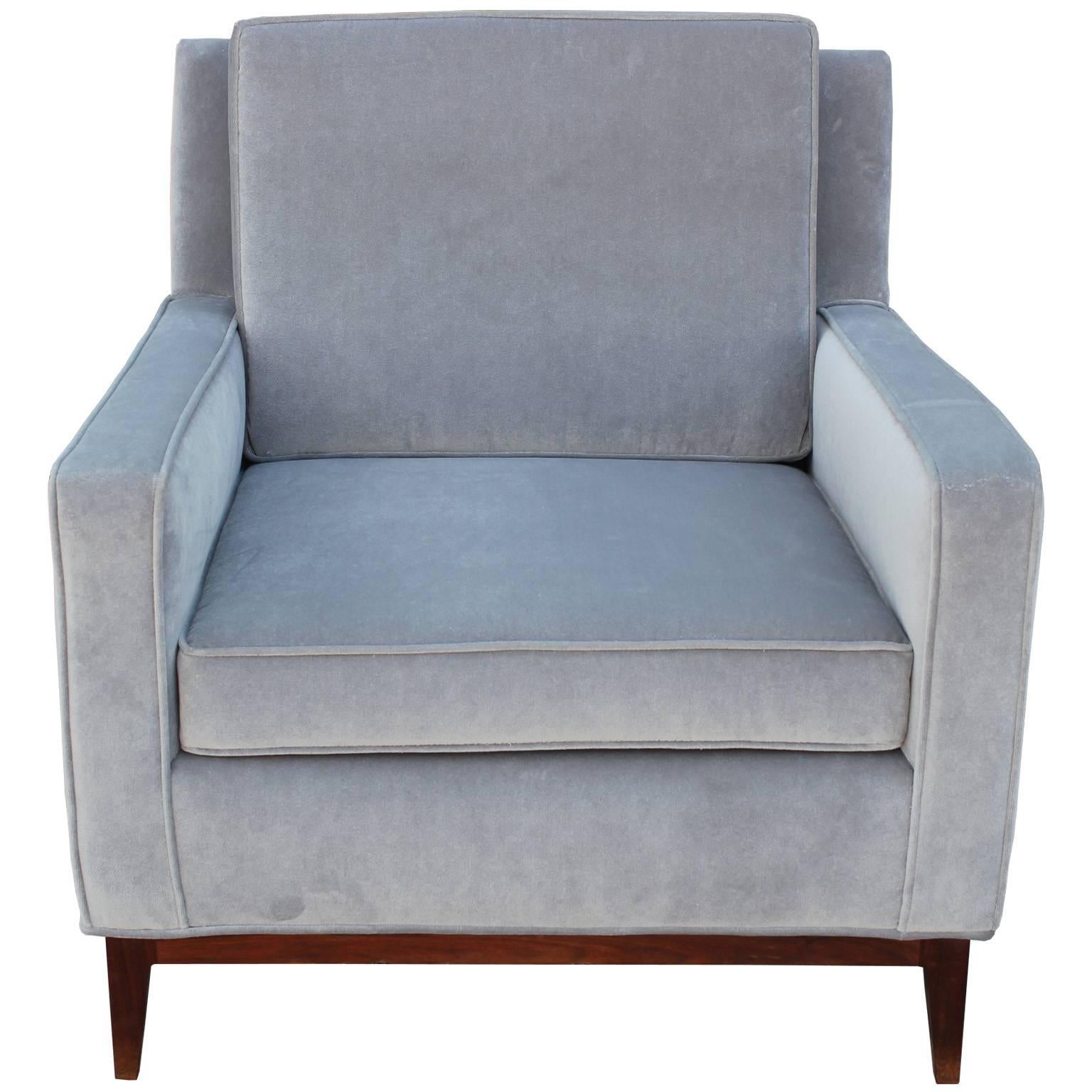 Mid-Century Modern Fabulous Pair of Paul McCobb Modern Lounge Chairs in Gray Velvet and Walnut Base