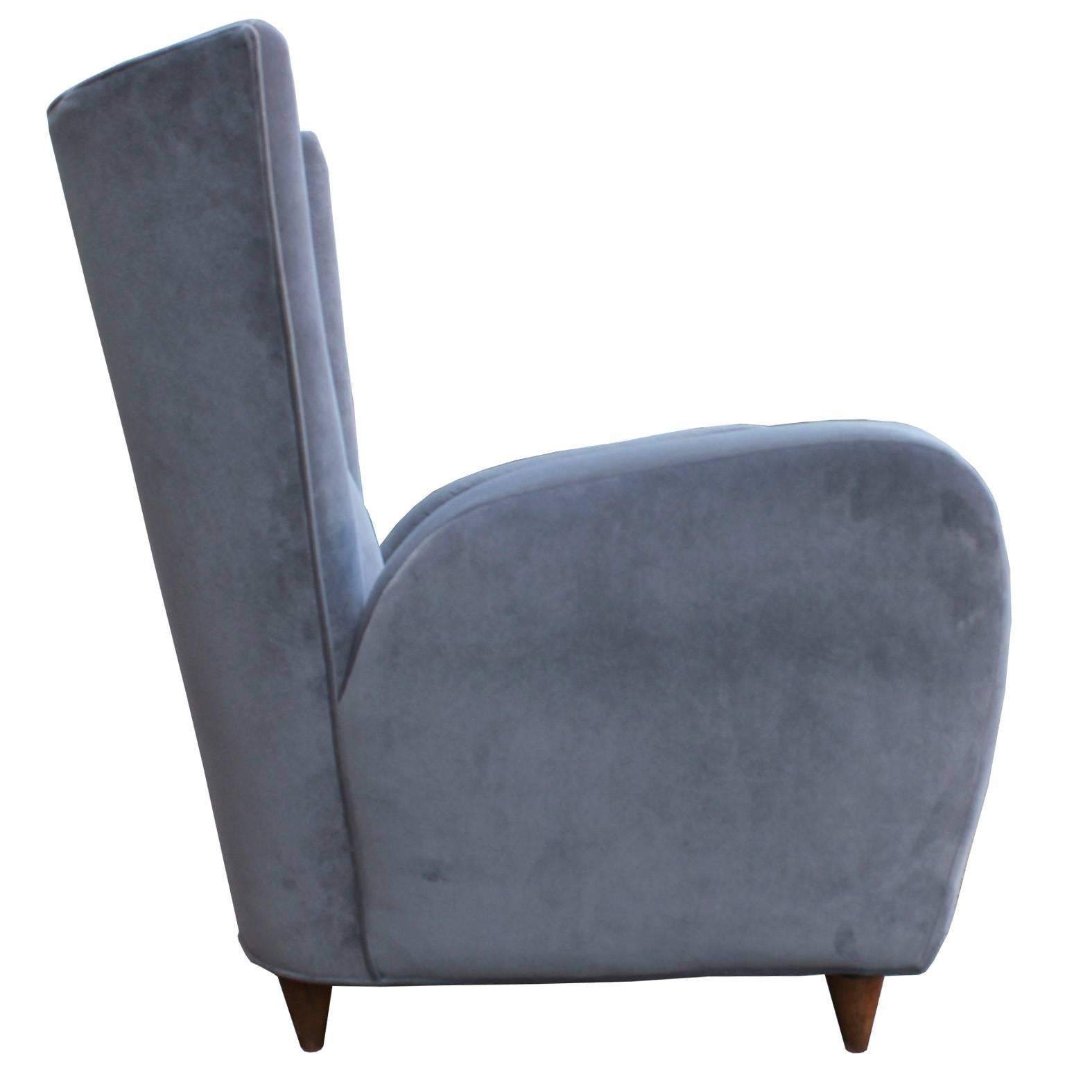 Luxe Pair of Italian Wingback Modern Lounge Chairs in Grey Velvet In Excellent Condition In Houston, TX