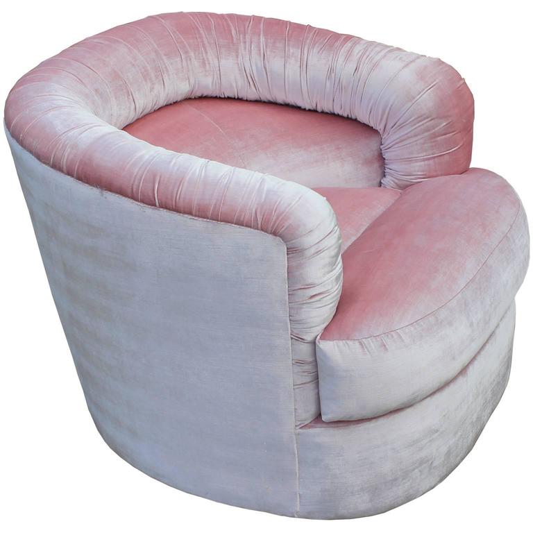 Luxe Pair of Vintage Modern Swivel Lounge Chairs in Pale / Light Pink