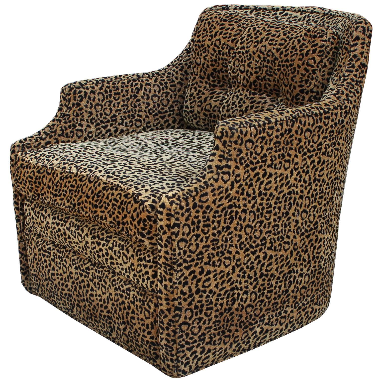 Hollywood Regency Luxe Pair of Modern Swivel Lounge Chairs in Leopard