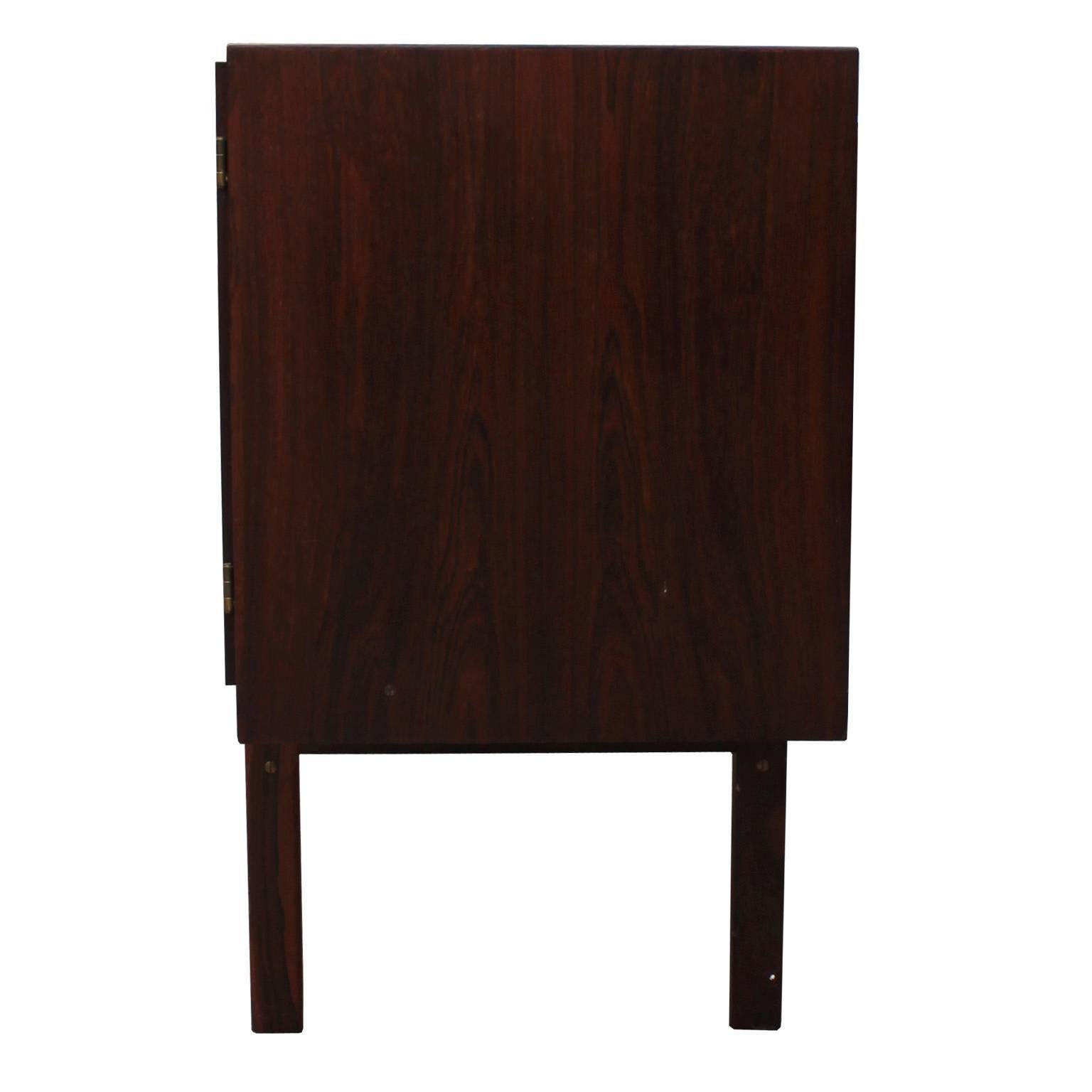 Clean Lined Rosewood Danish Modern Sideboard or Credenza In Excellent Condition In Houston, TX