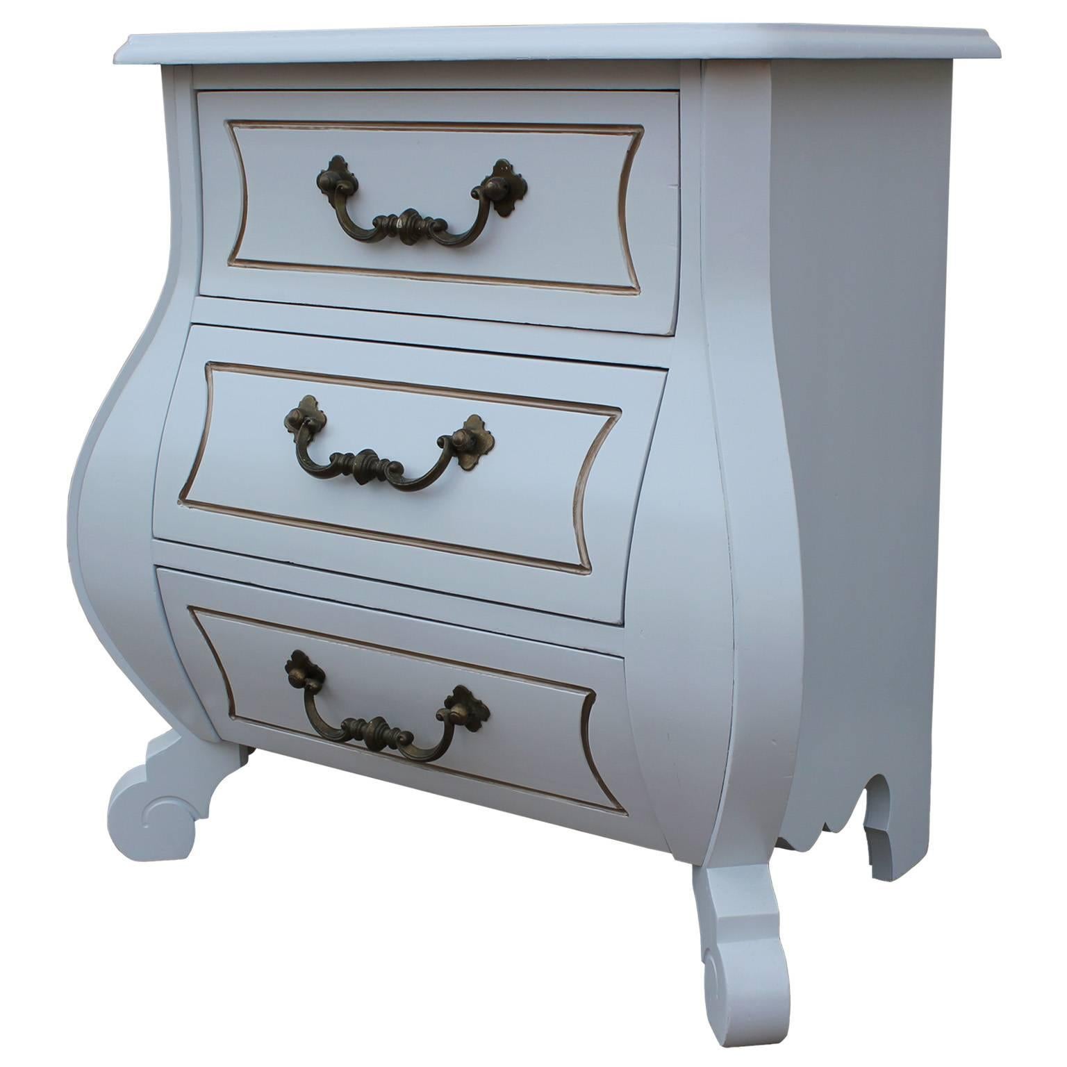 Great pair of white Bombay chests/nightstands with brass hardware. The nightstands are in nice vintage condition and would be great as bedside tables/nightstands/or chests. The nightstands were made by Kent -Coffey for the Cortina Collection. These