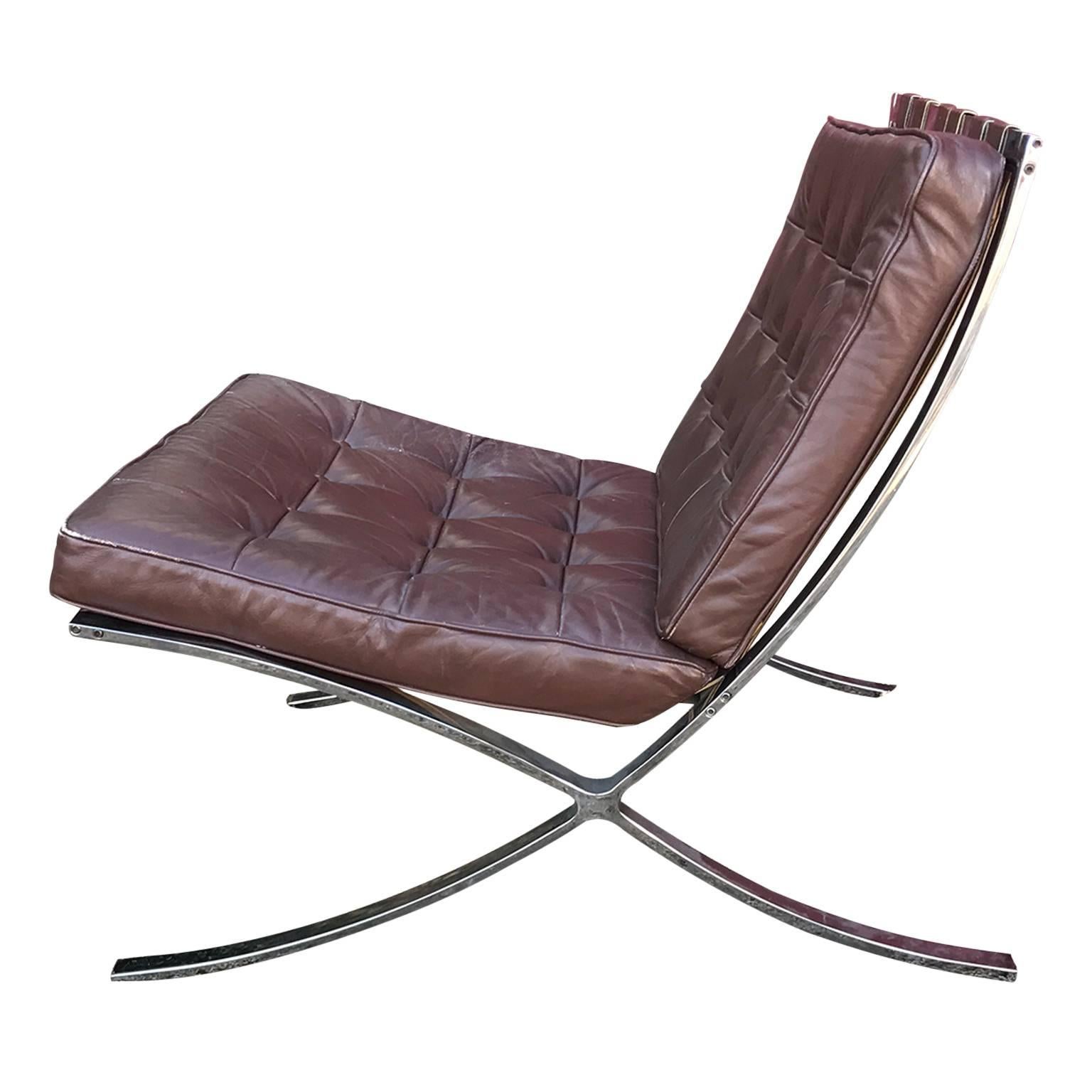 Modern Brown Leather Barcelona Style Lounge Chair with Chrome Base In Good Condition In Houston, TX