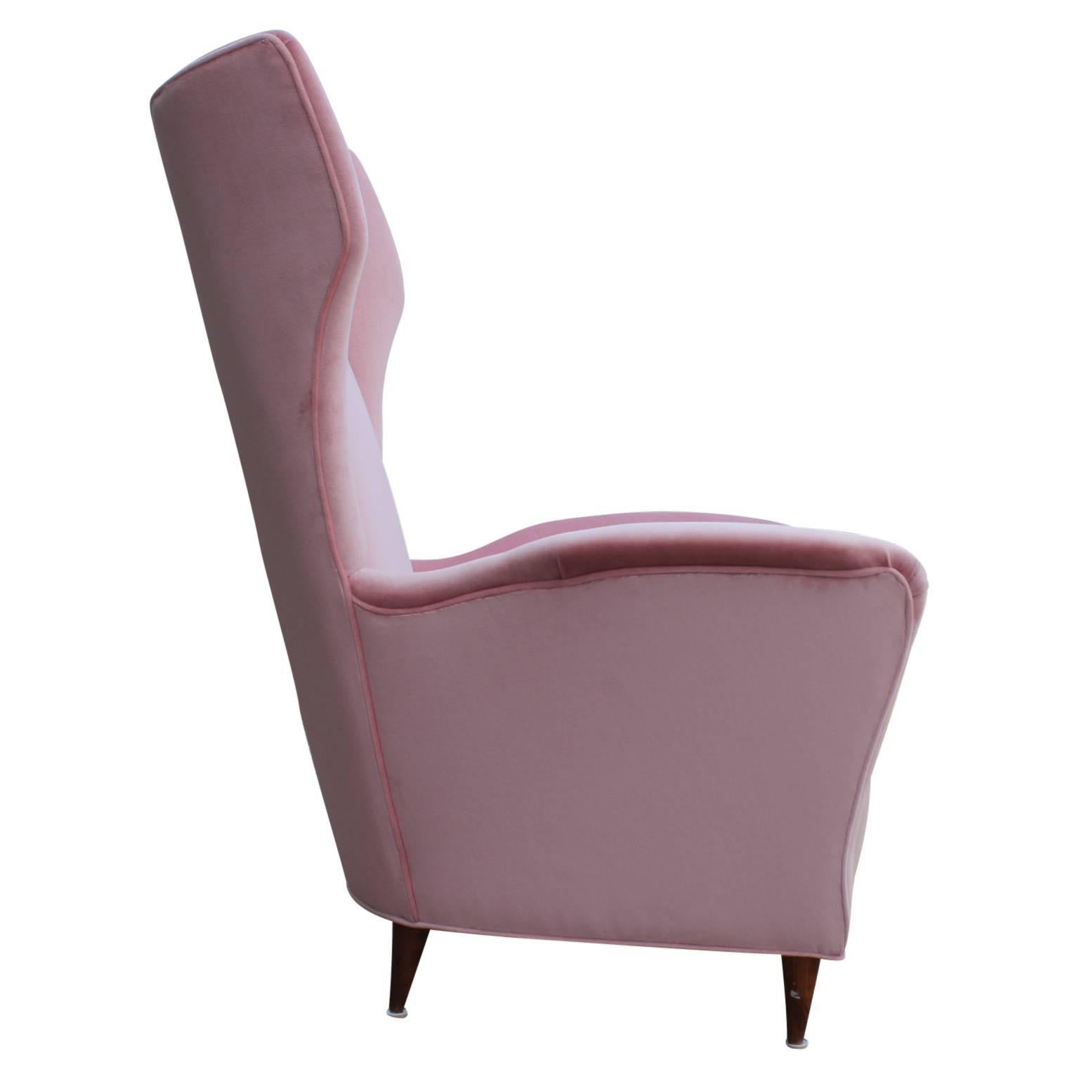 Pair of Italian Modern Wingback Chairs in Light Pink Velvet 1