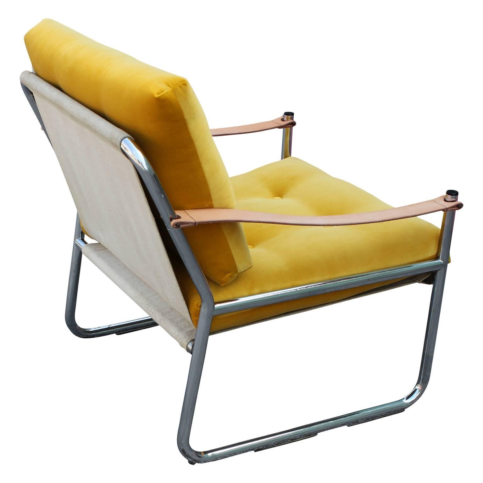 Pair of Modern Danish Safari Style Lounge Chairs with Leather Straps and Chrome In Excellent Condition In Houston, TX