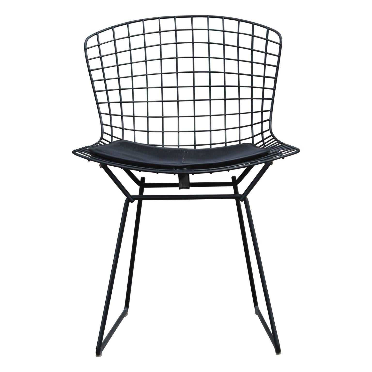 Modern Set of Four Harry Bertoia for Knoll Black Wire Dining Chairs