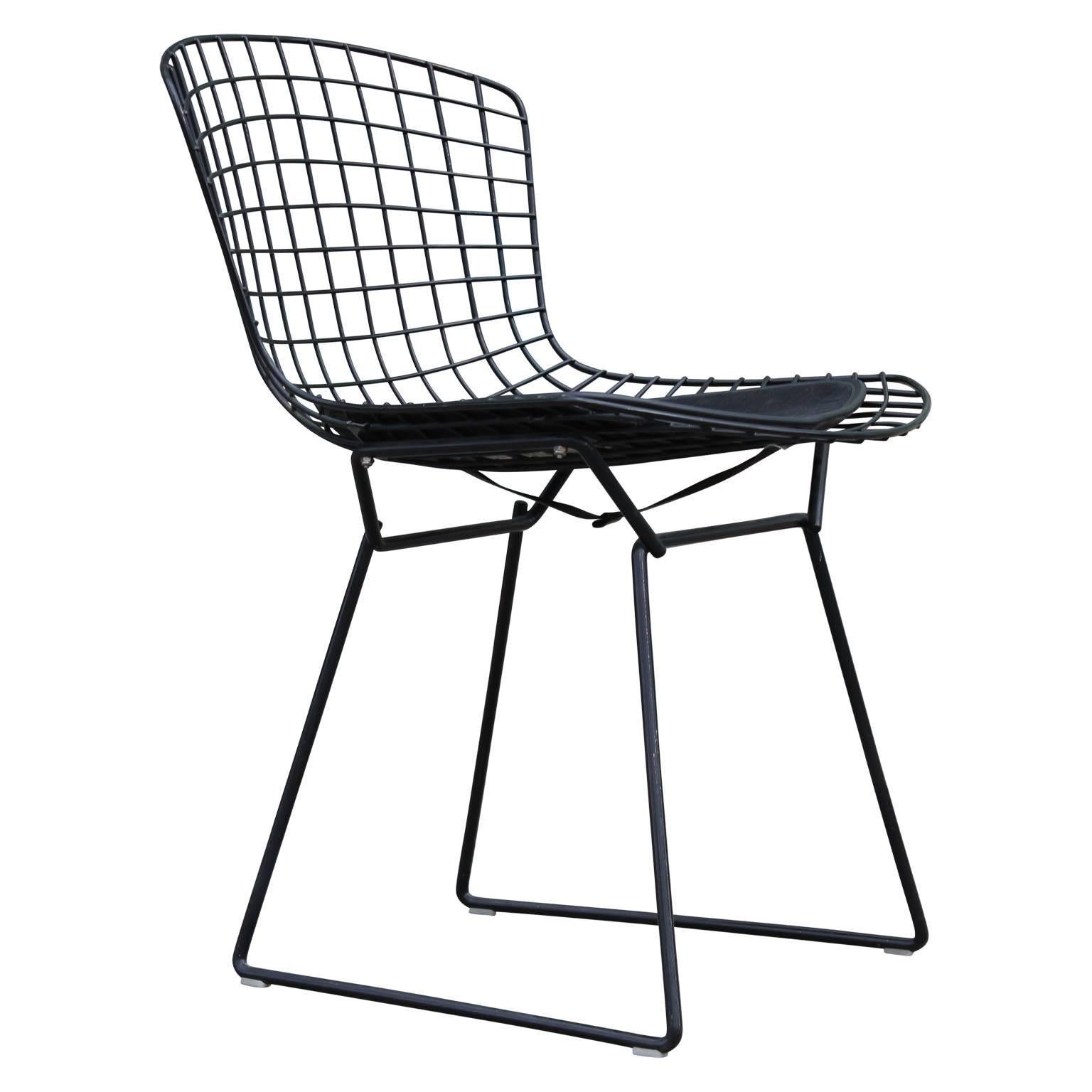 Welded Modern Set of Four Harry Bertoia for Knoll Black Wire Dining Chairs