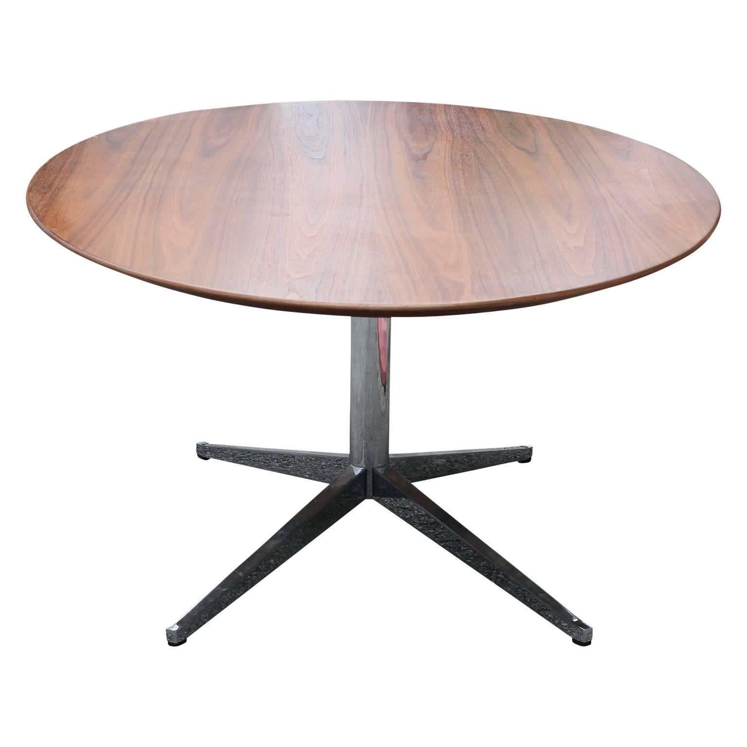 Mid-Century Modern Modern Florence Knoll for Knoll Walnut and Chrome Oval Dining Table