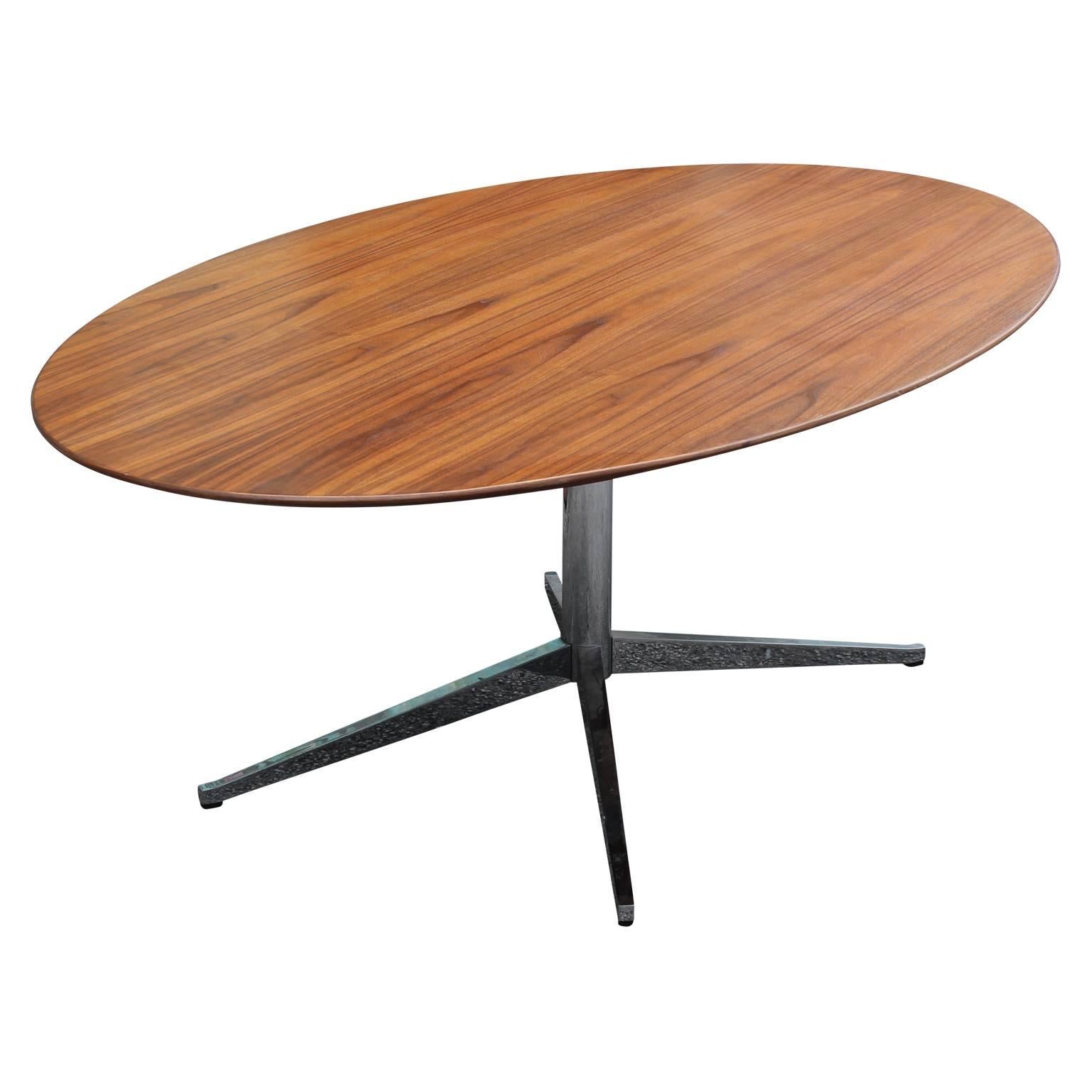 Modern Florence Knoll for Knoll Walnut and Chrome Oval Dining Table 1