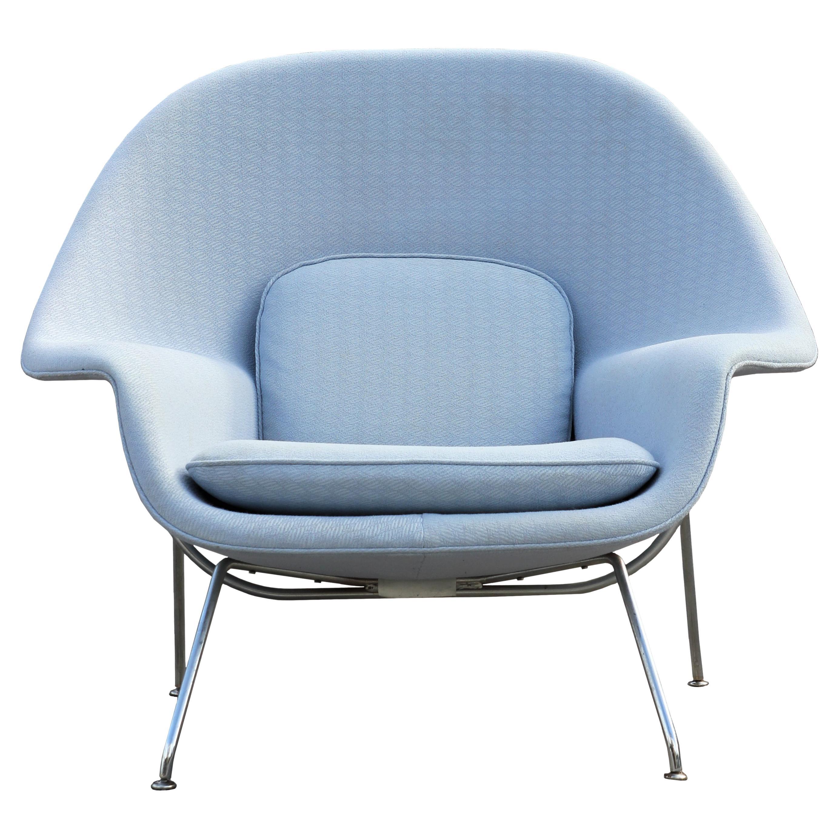 Single Blue Eero Saarinen for Knoll Womb Chair
